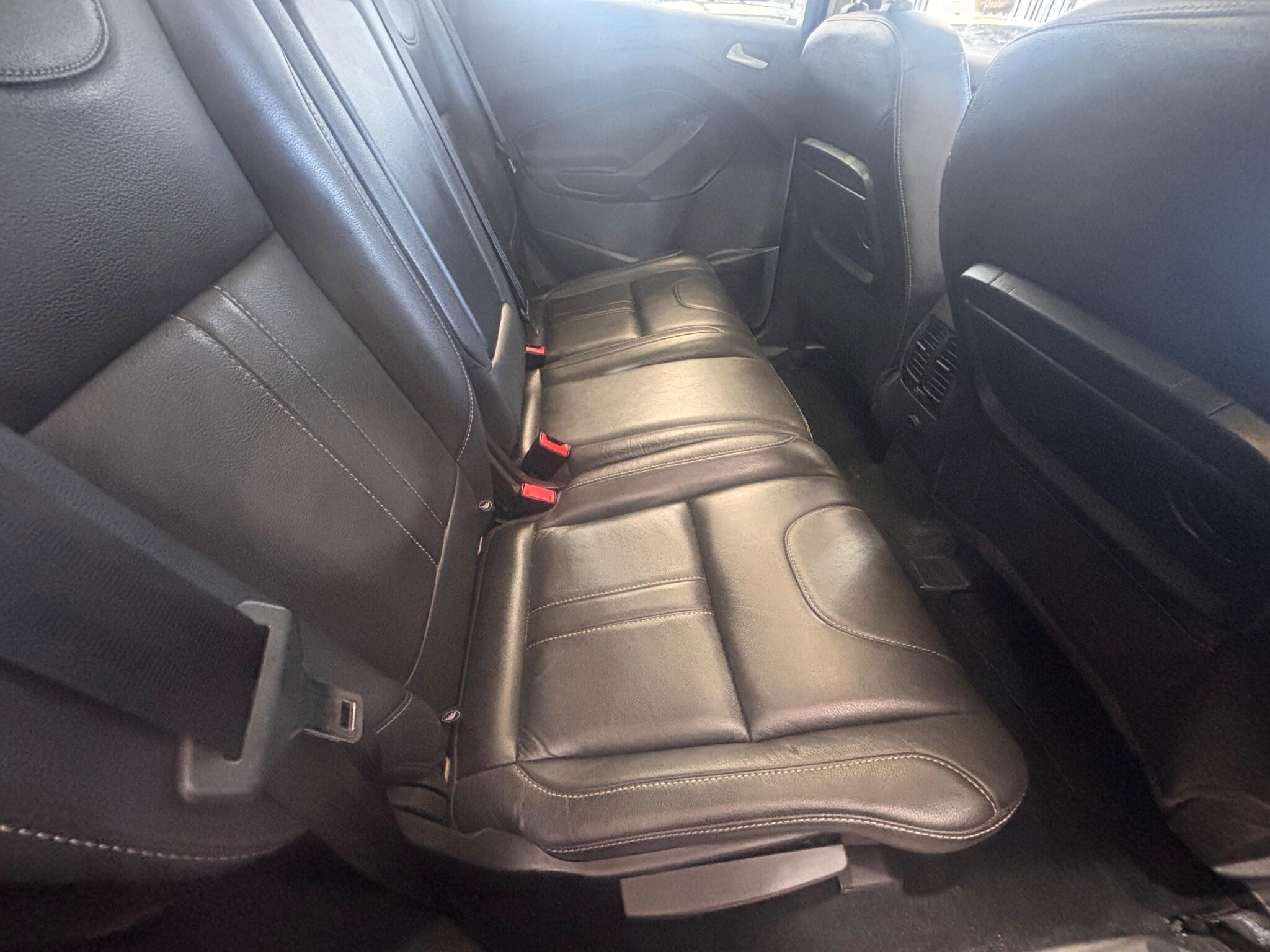 Ford Kuga - Image 24