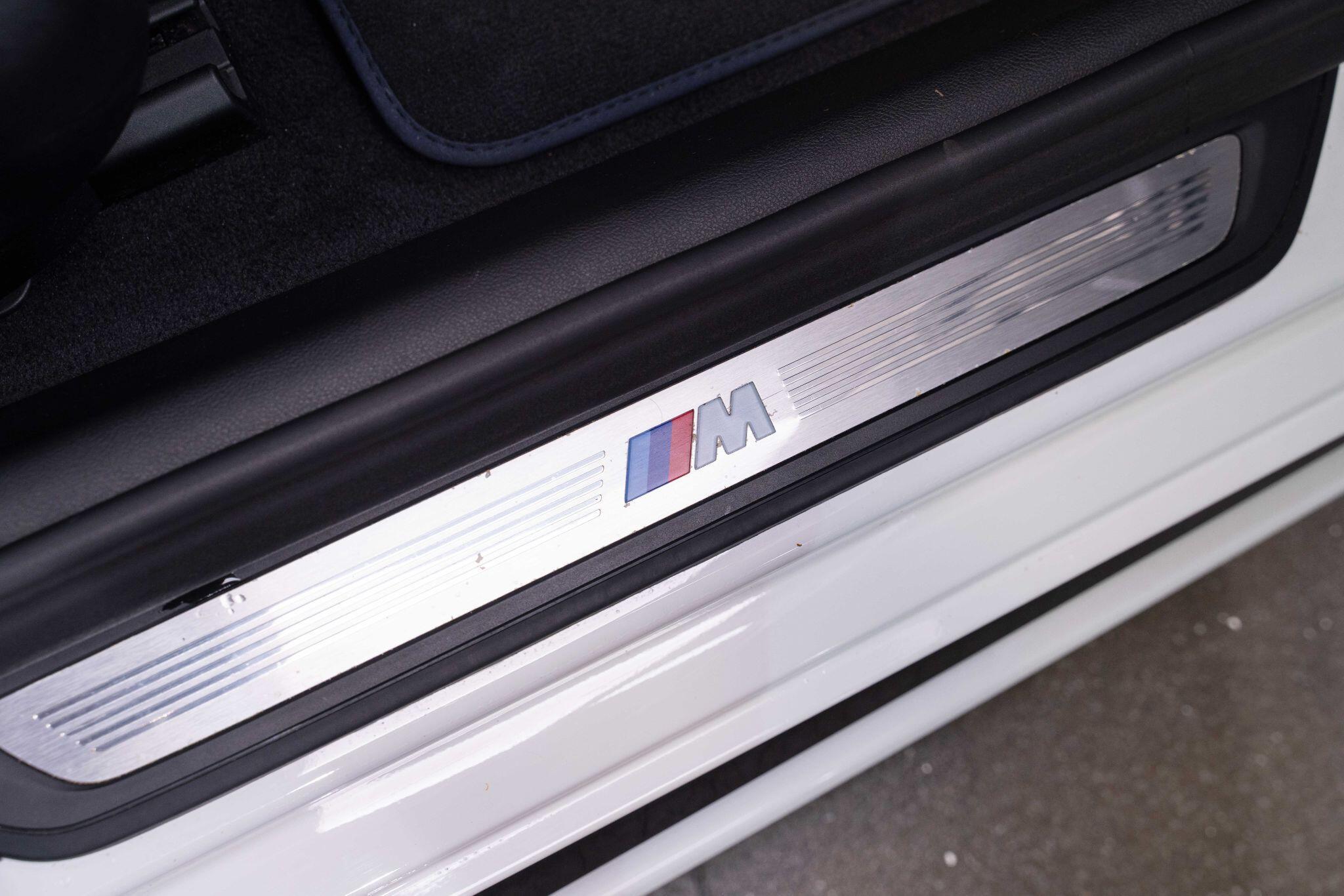 BMW 5 Series - Image 17