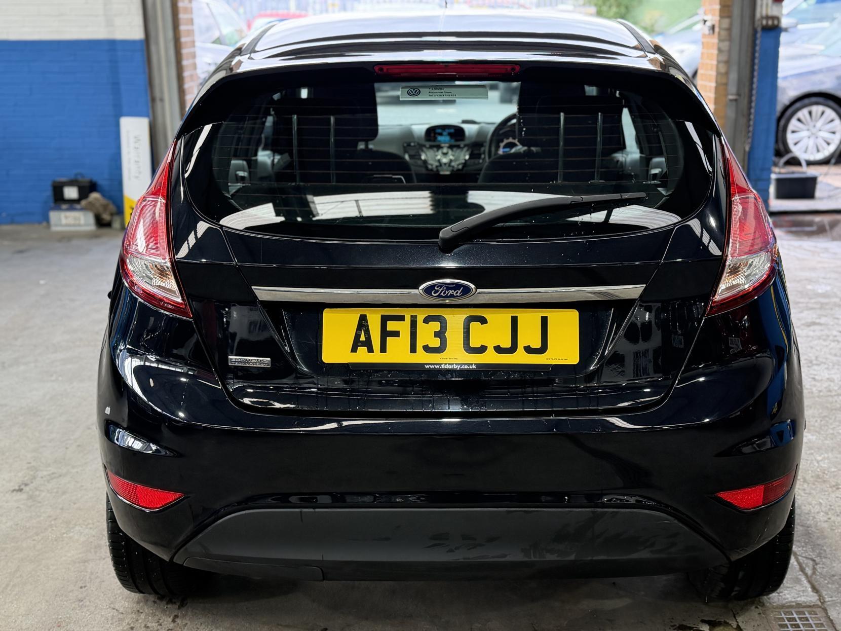 Ford Fiesta - Image 4