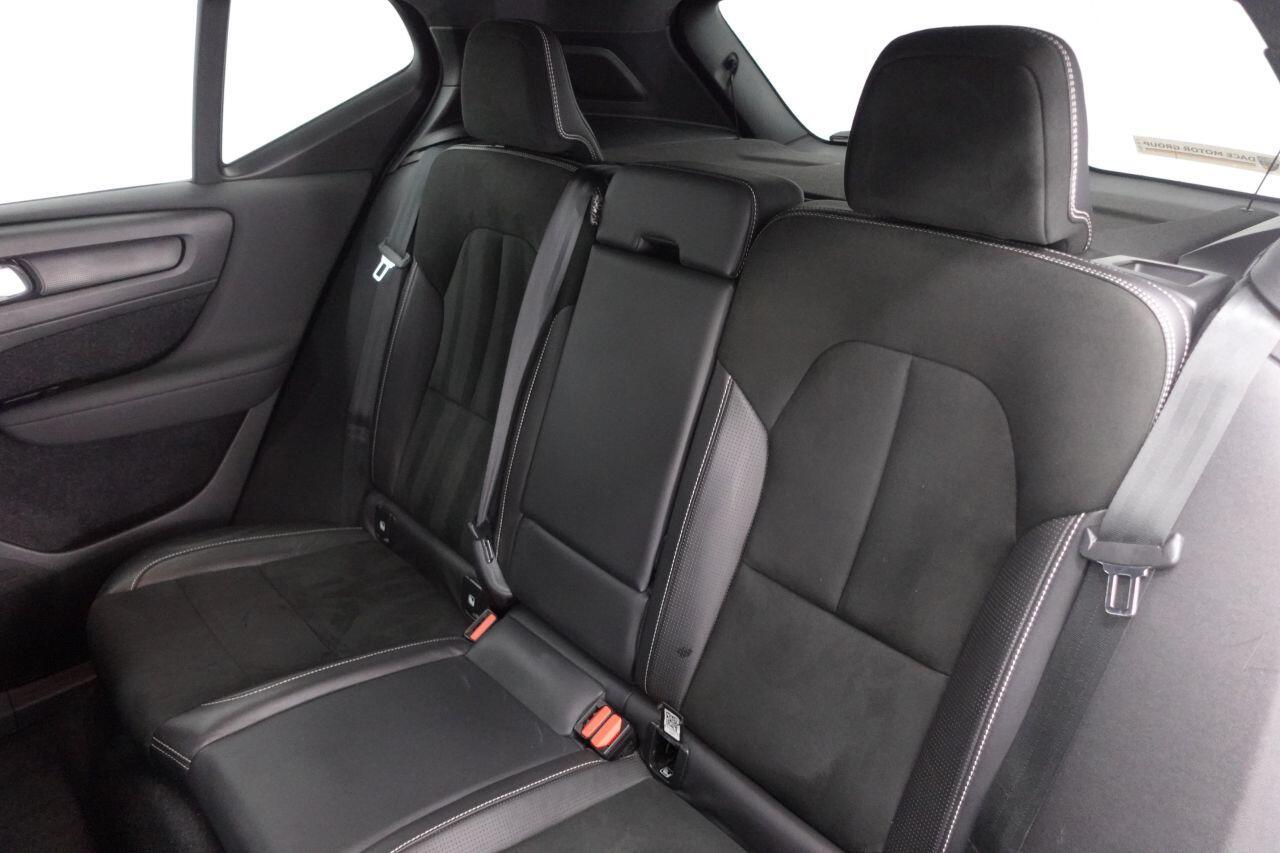 Volvo XC40 - Image 18