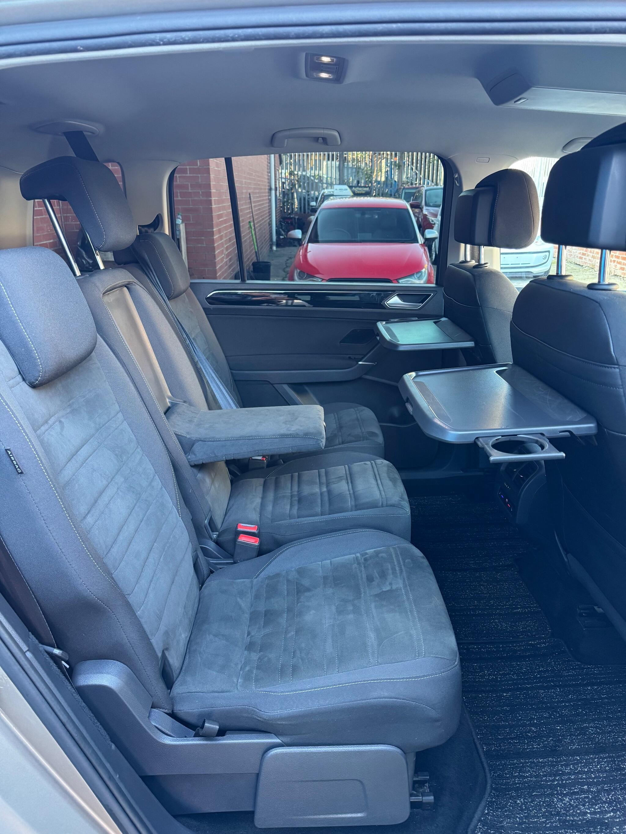 Volkswagen Touran - Image 40