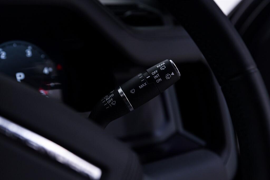 Land Rover Defender 90 - Image 26