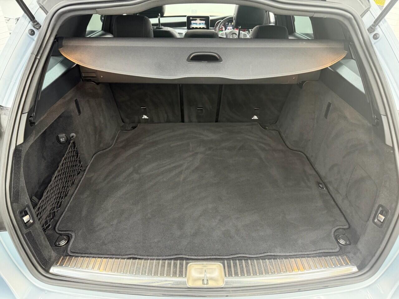 Mercedes C-Class - Image 22