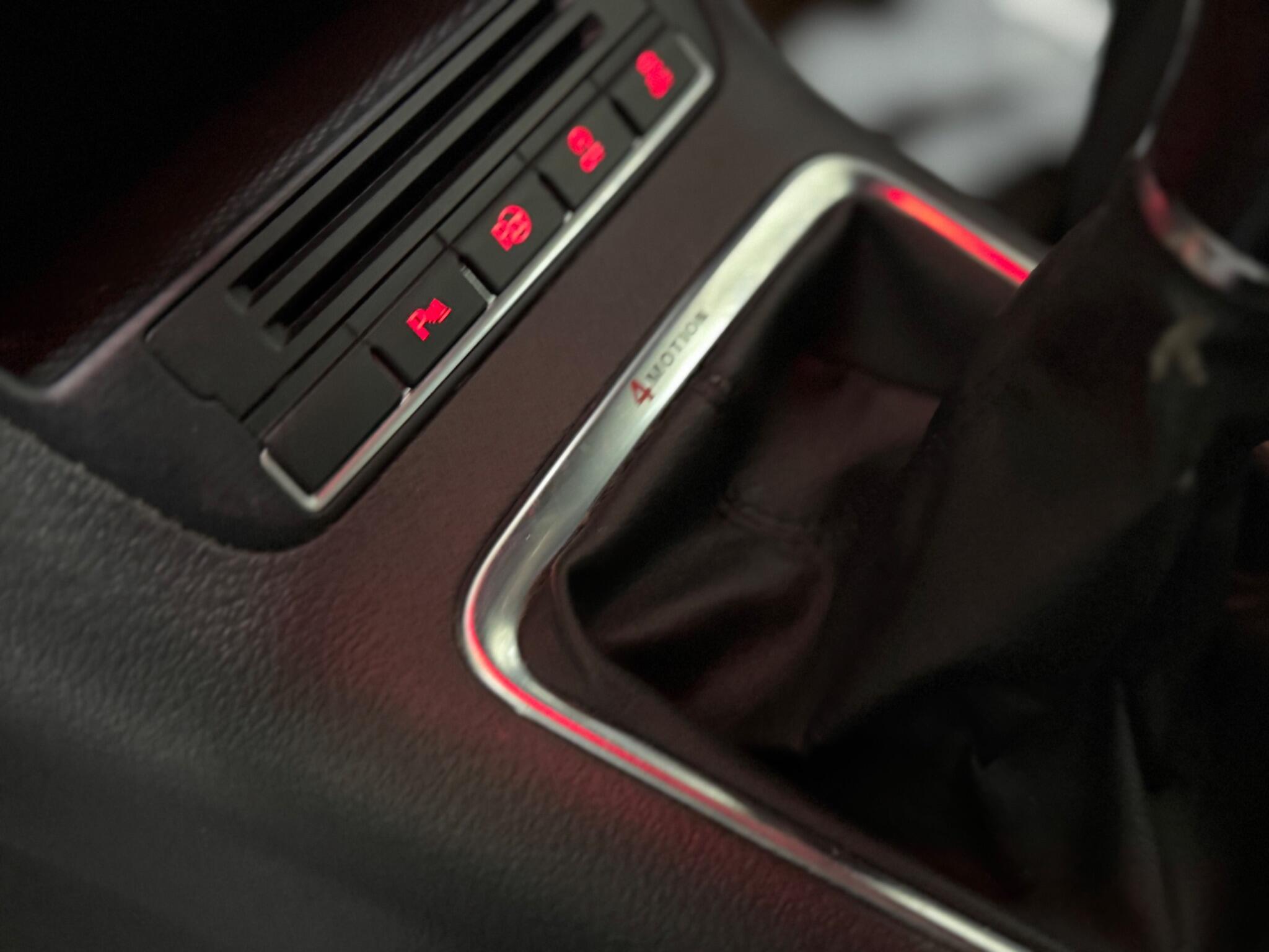 Volkswagen Tiguan - Image 33