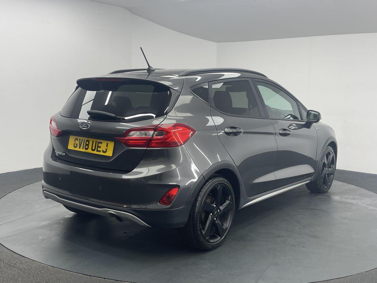 Ford Fiesta - Image 10