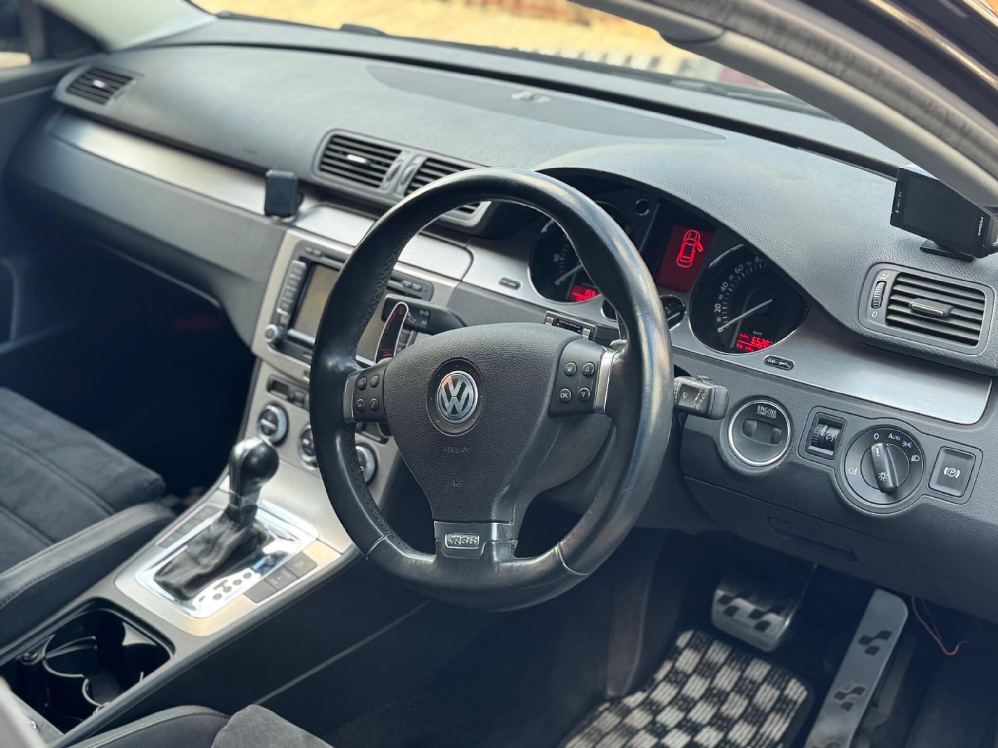 Volkswagen Passat - Image 19
