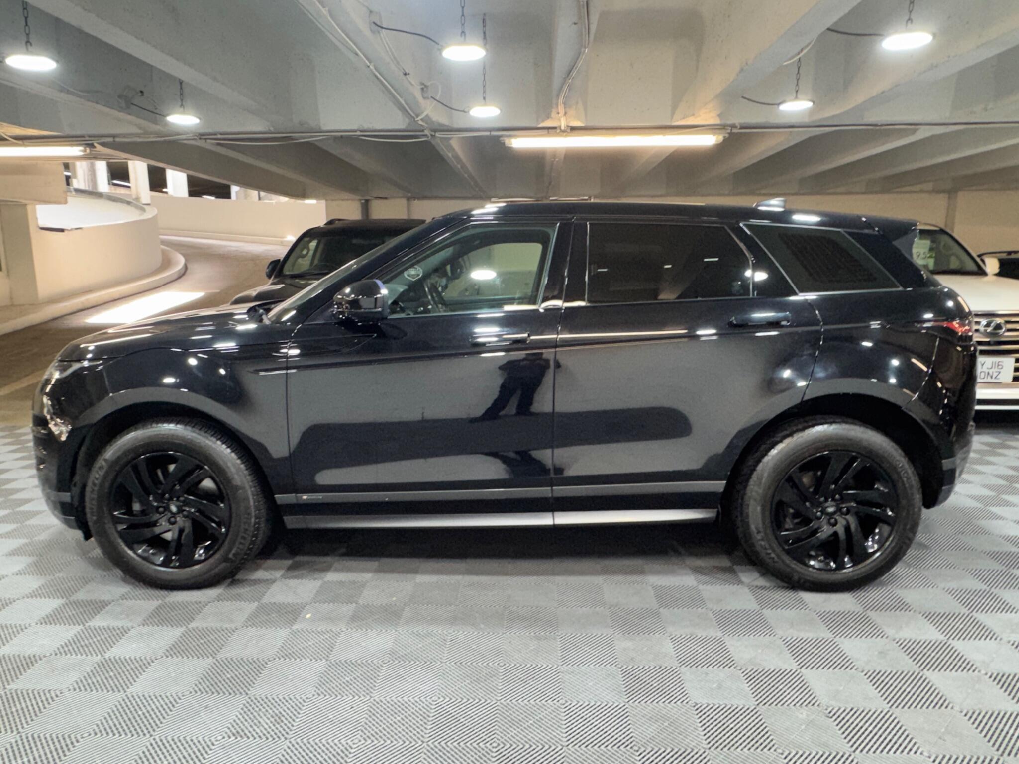 Land Rover Range Rover Evoque - Image 2