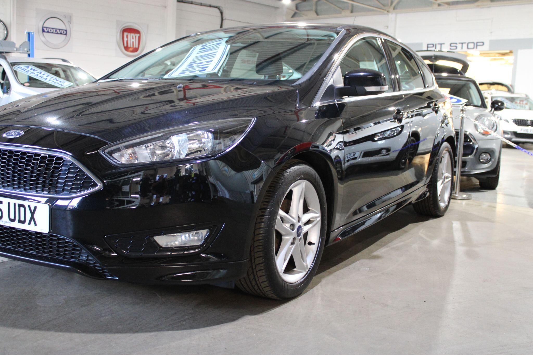 Ford Focus - Image 8