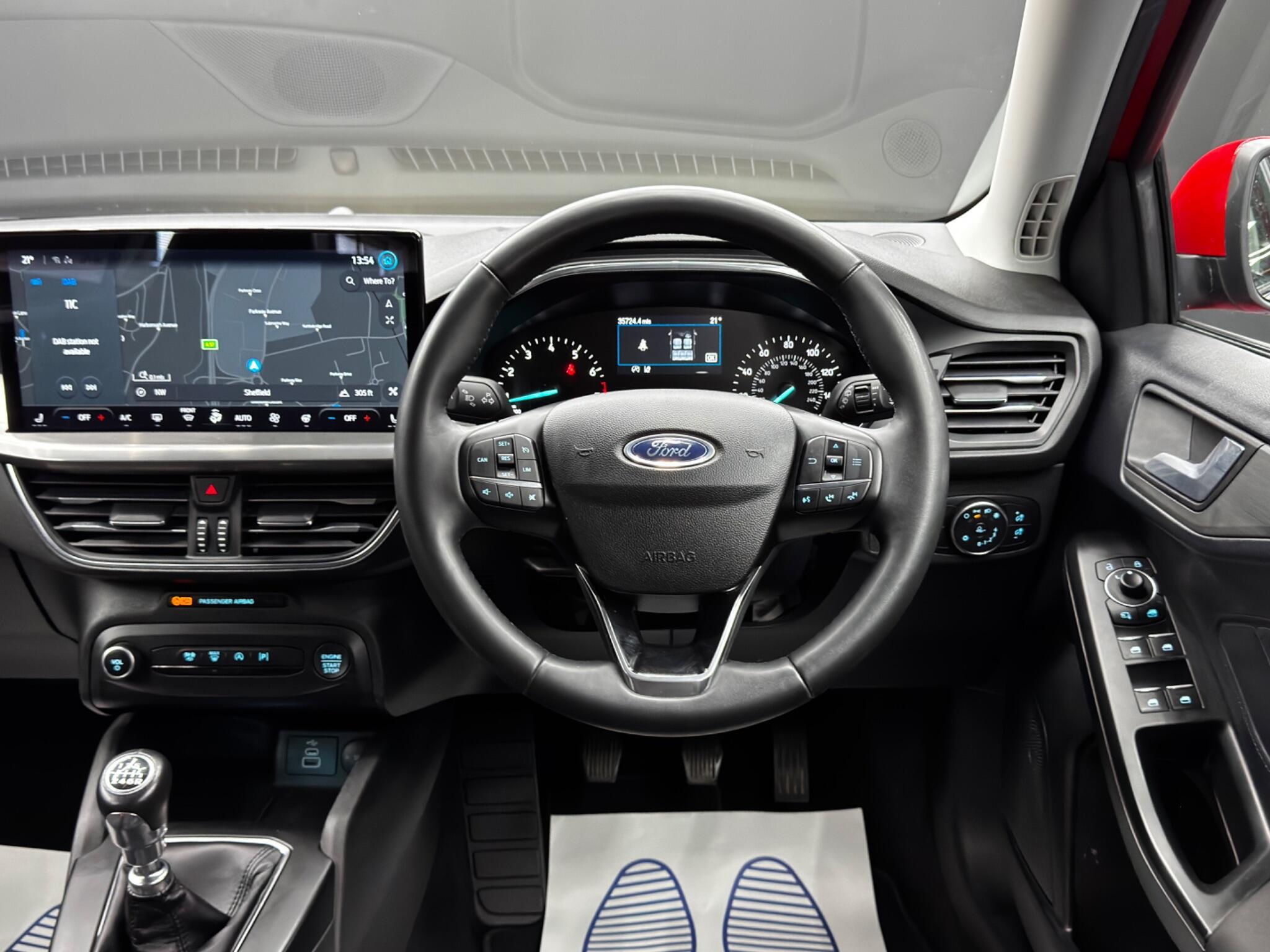 Ford Focus - Image 18