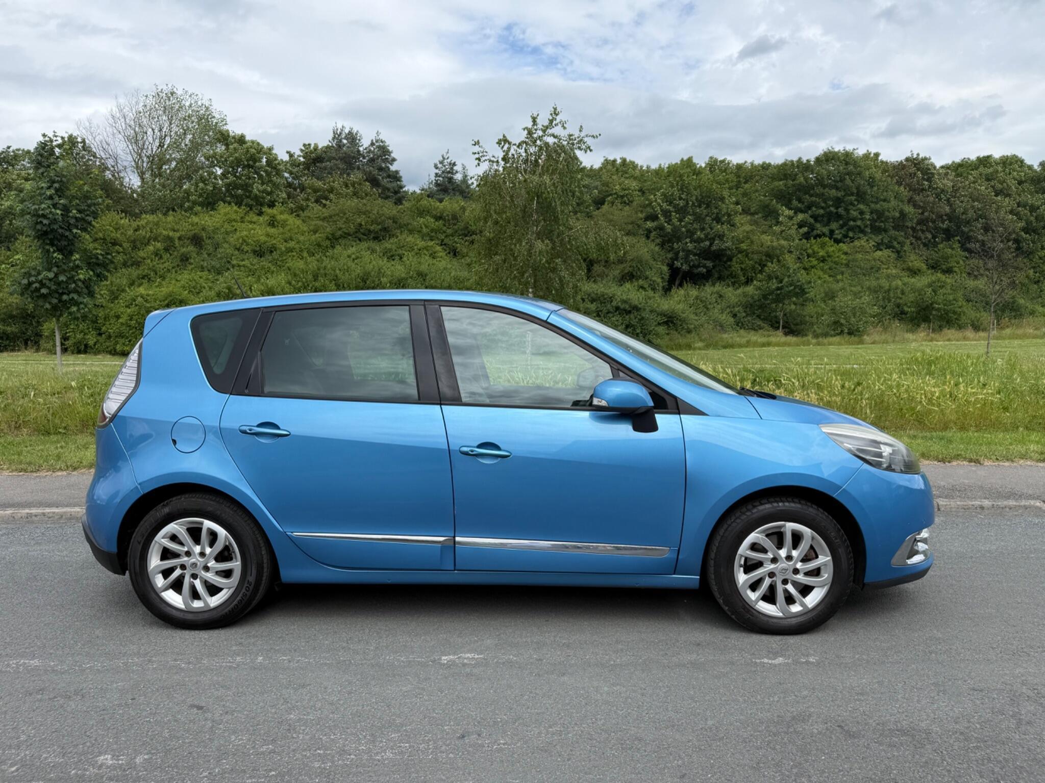 Renault Scenic - Image 2