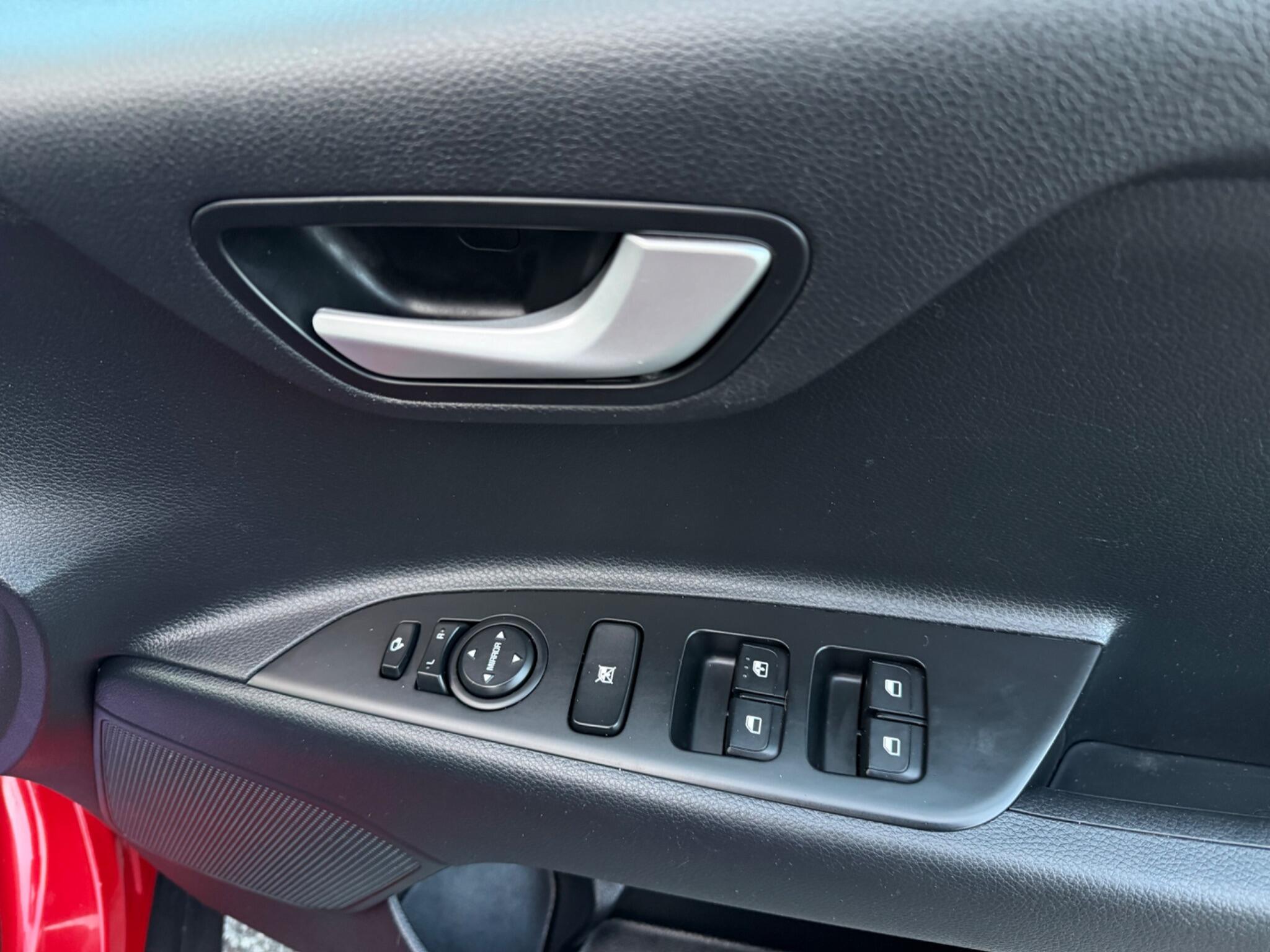 Kia Stonic - Image 43