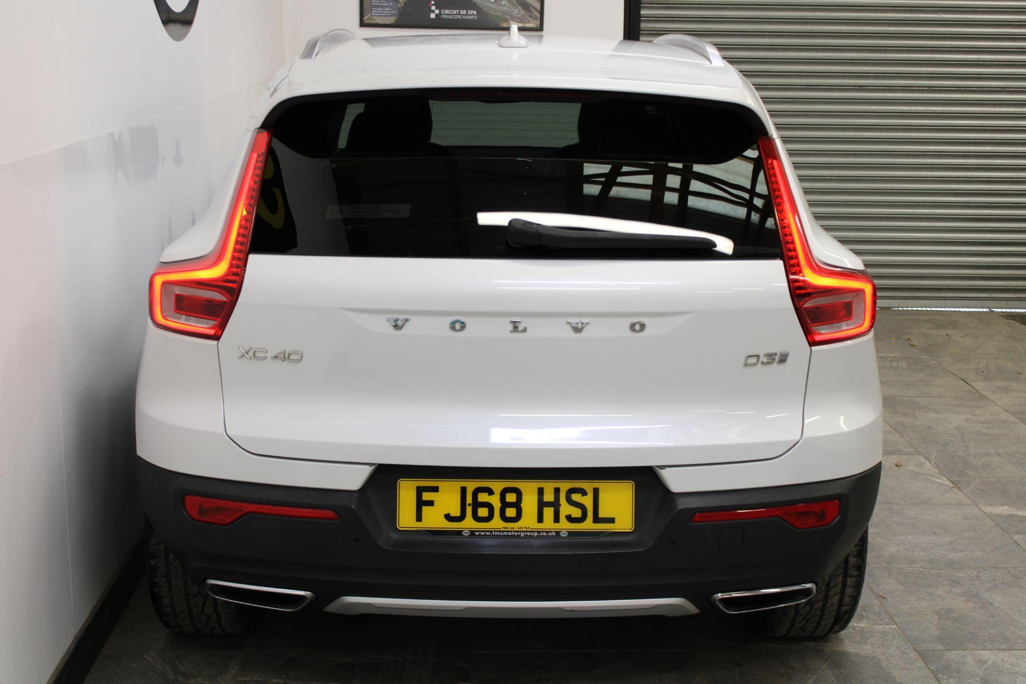 Volvo XC40 - Image 14