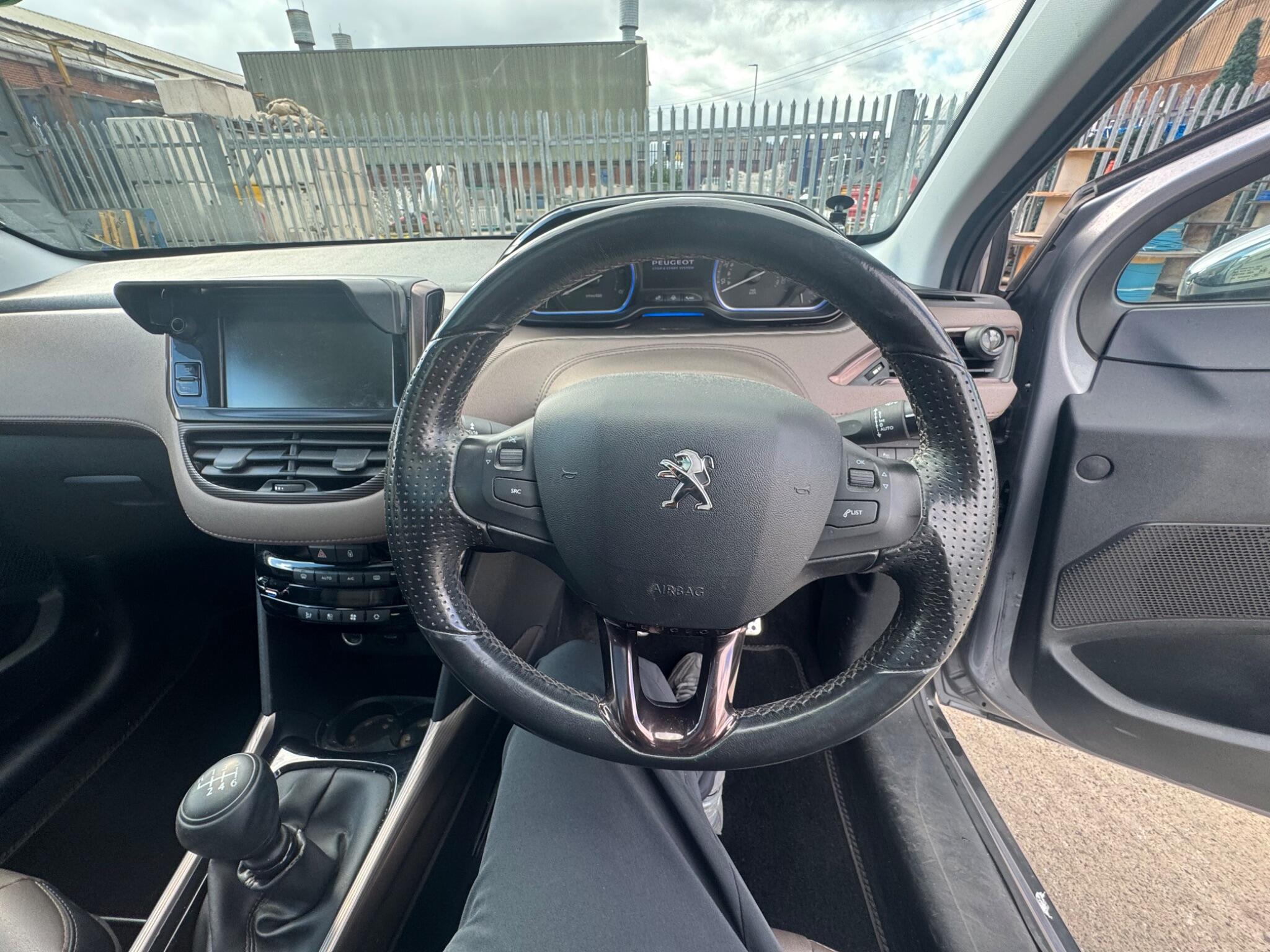 Peugeot 2008 - Image 10