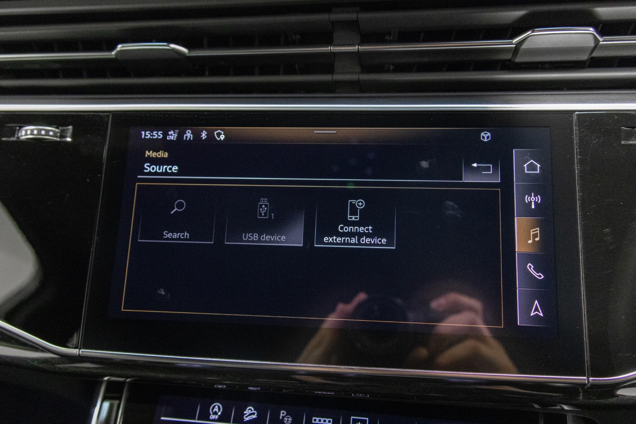 Audi SQ7 - Image 20