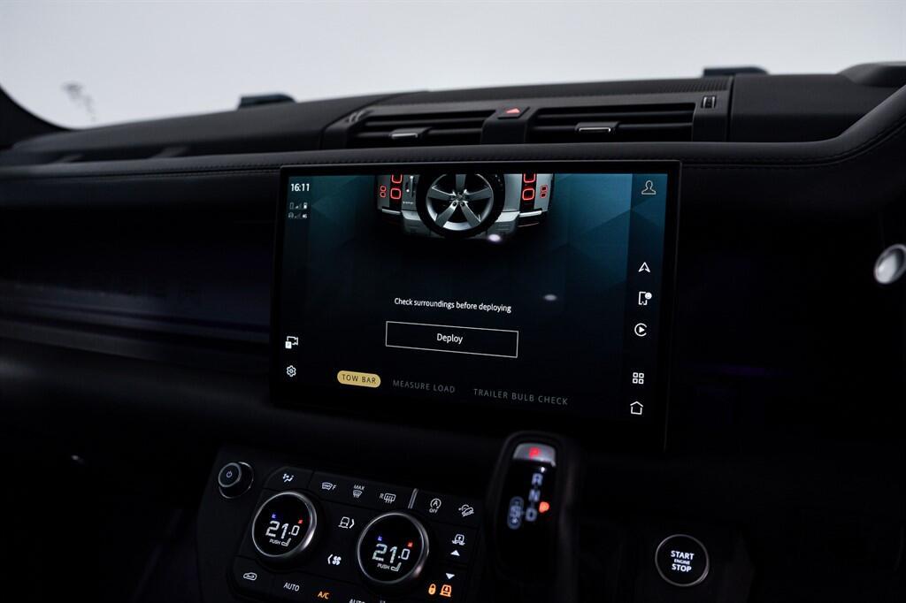 Land Rover Defender 130 - Image 31