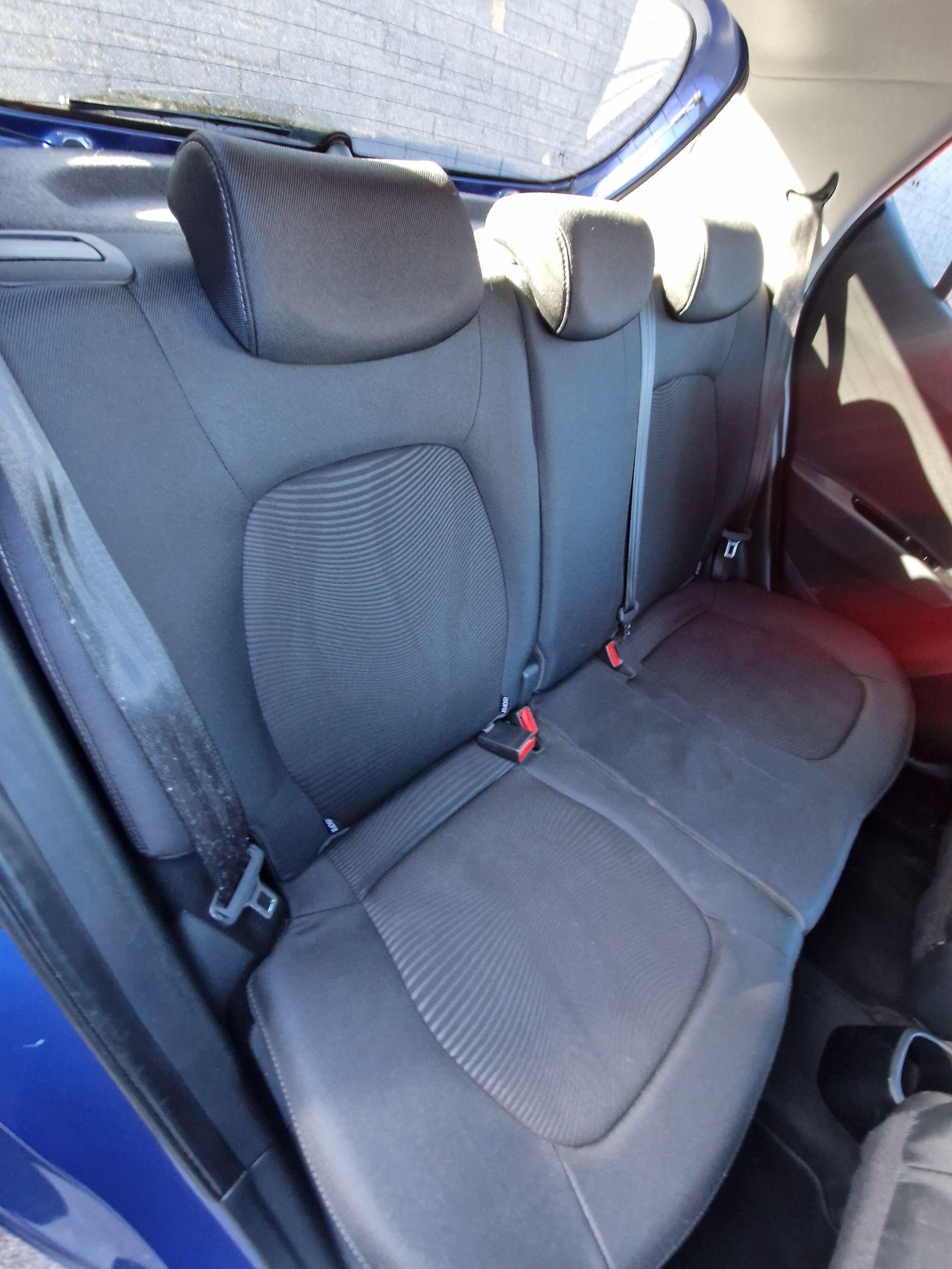 Hyundai i10 - Image 35