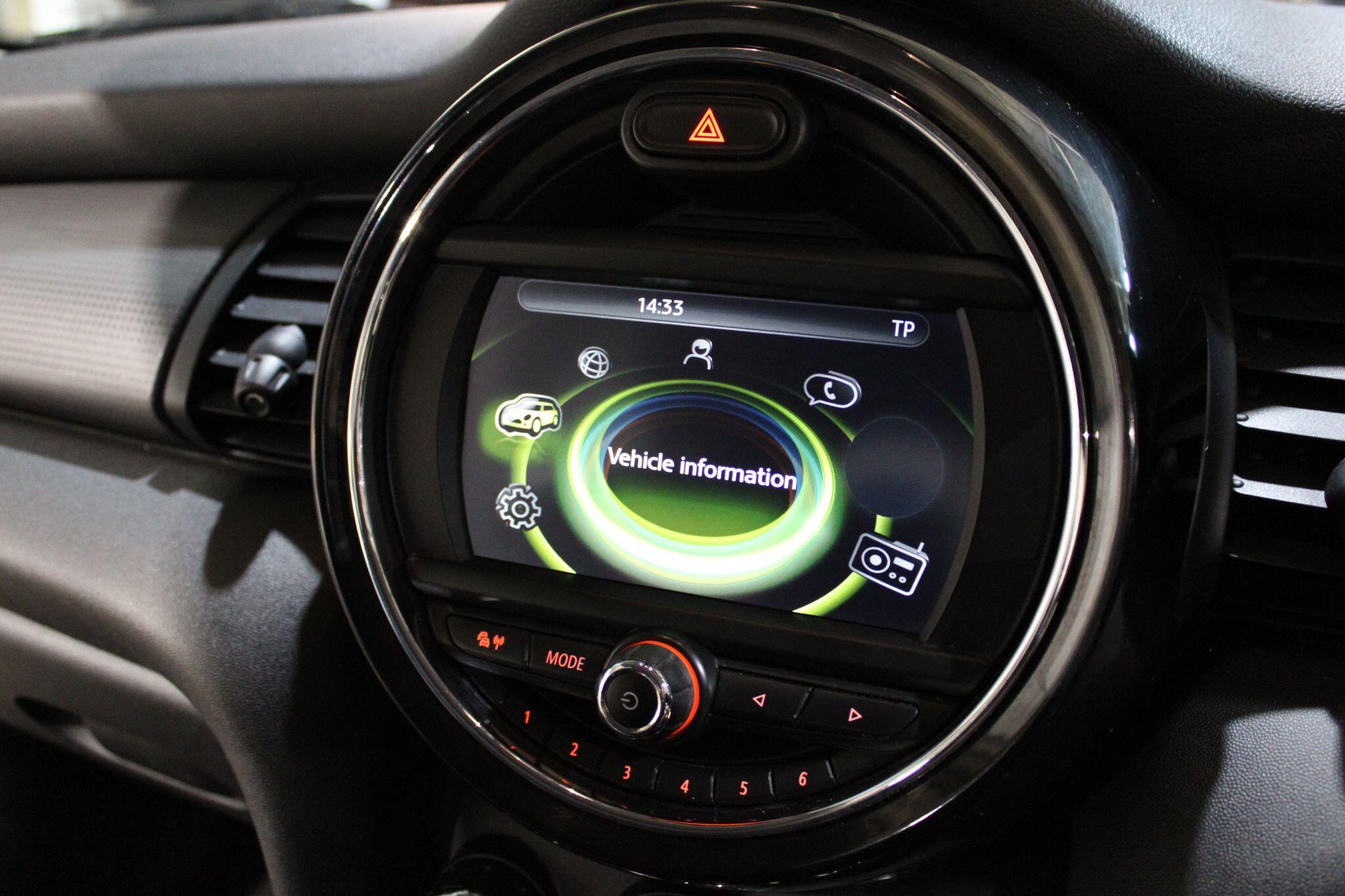 MINI Hatch - Image 18