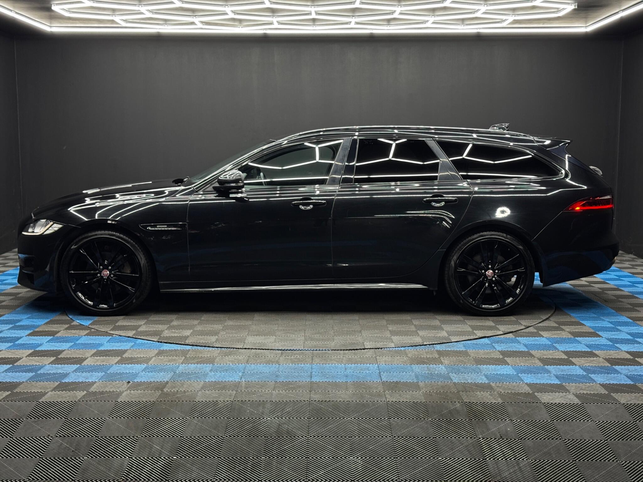 Jaguar XF - Image 8