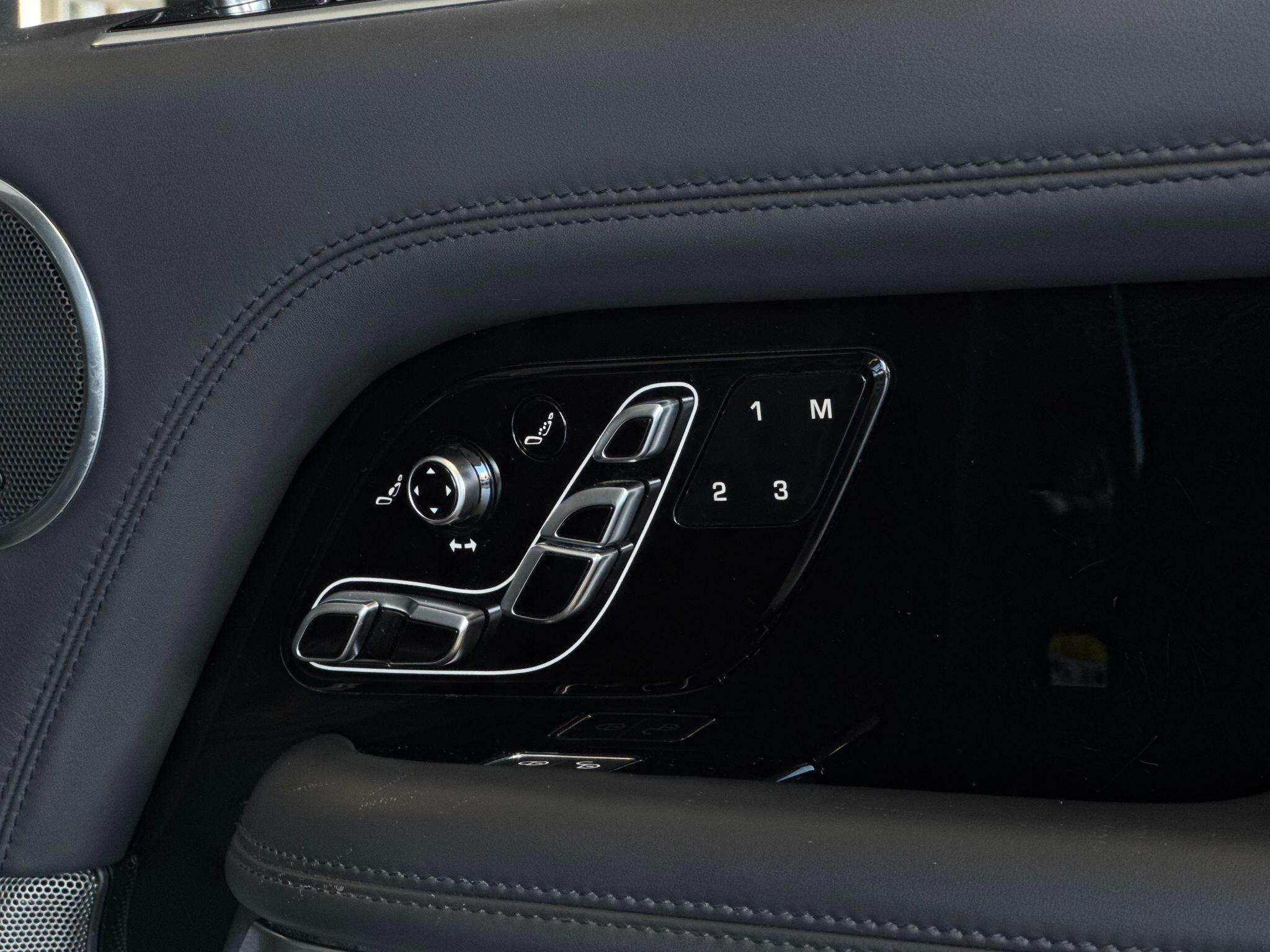 Land Rover Range Rover - Image 30