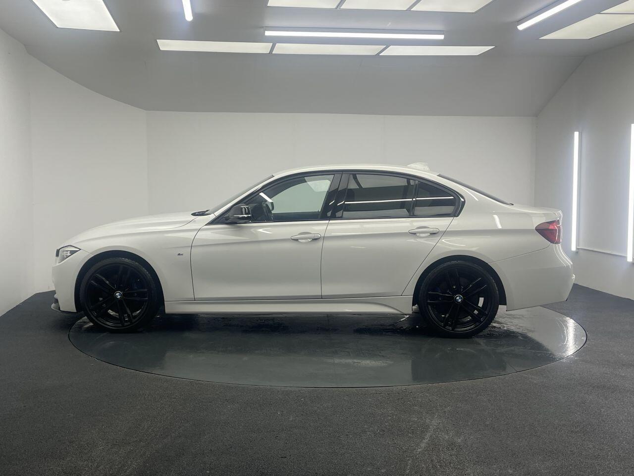 BMW 3 Series - Image 12