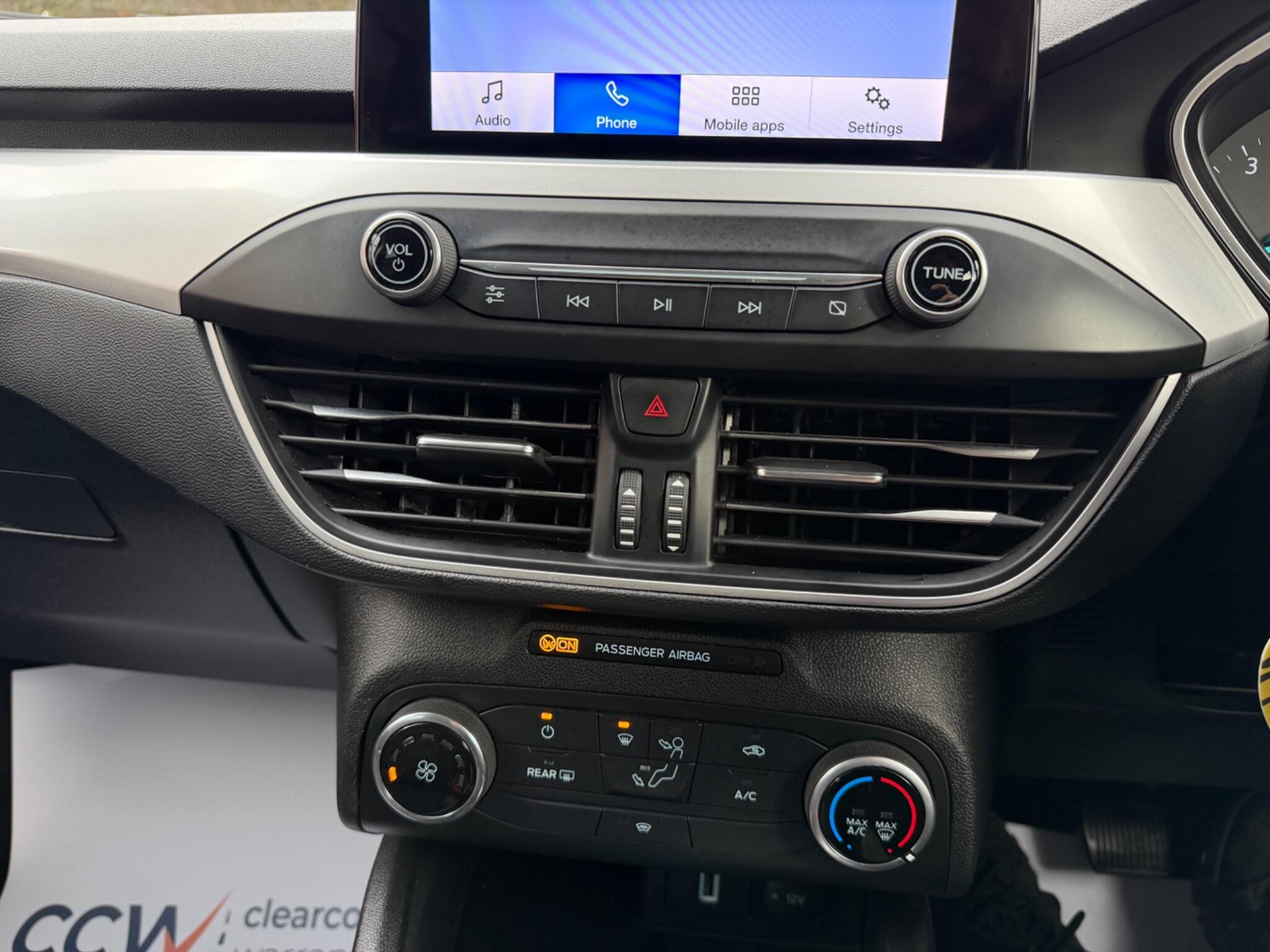 Ford Focus - Image 59