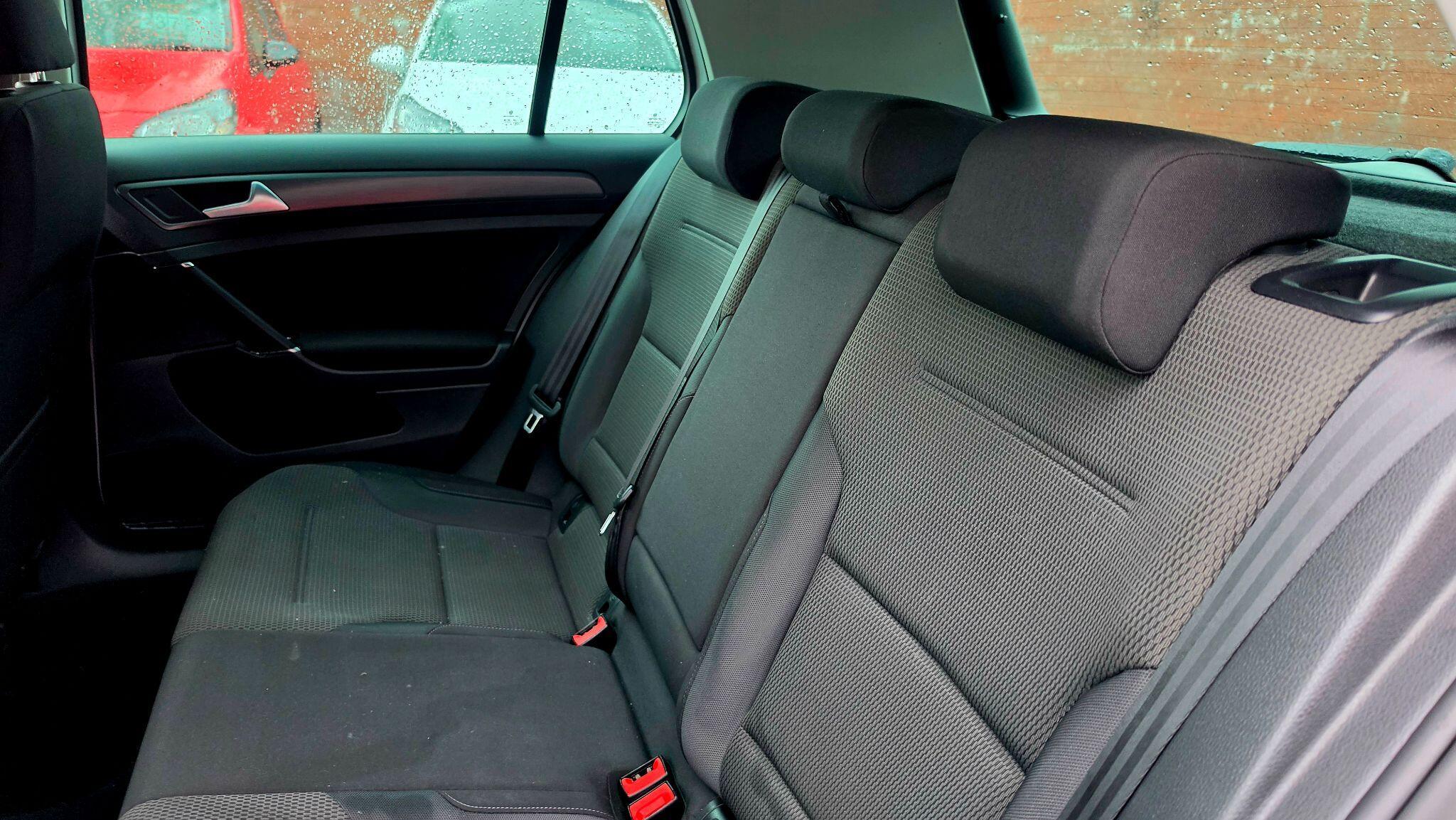 Volkswagen Golf - Image 16
