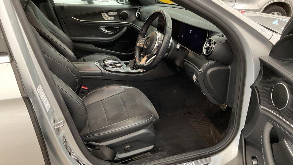 Mercedes-benz E-CLASS - Image 3