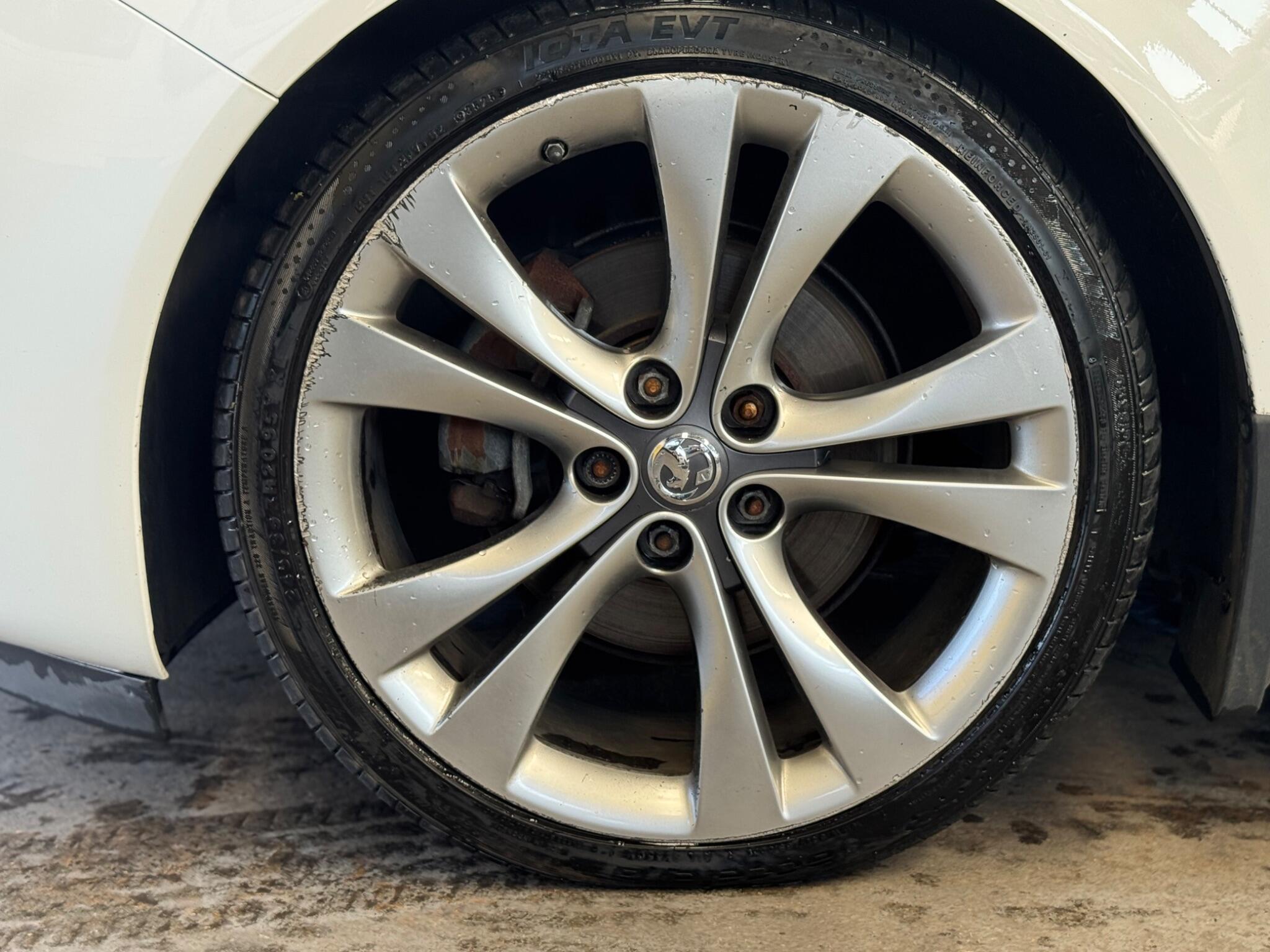 Vauxhall Insignia - Image 27