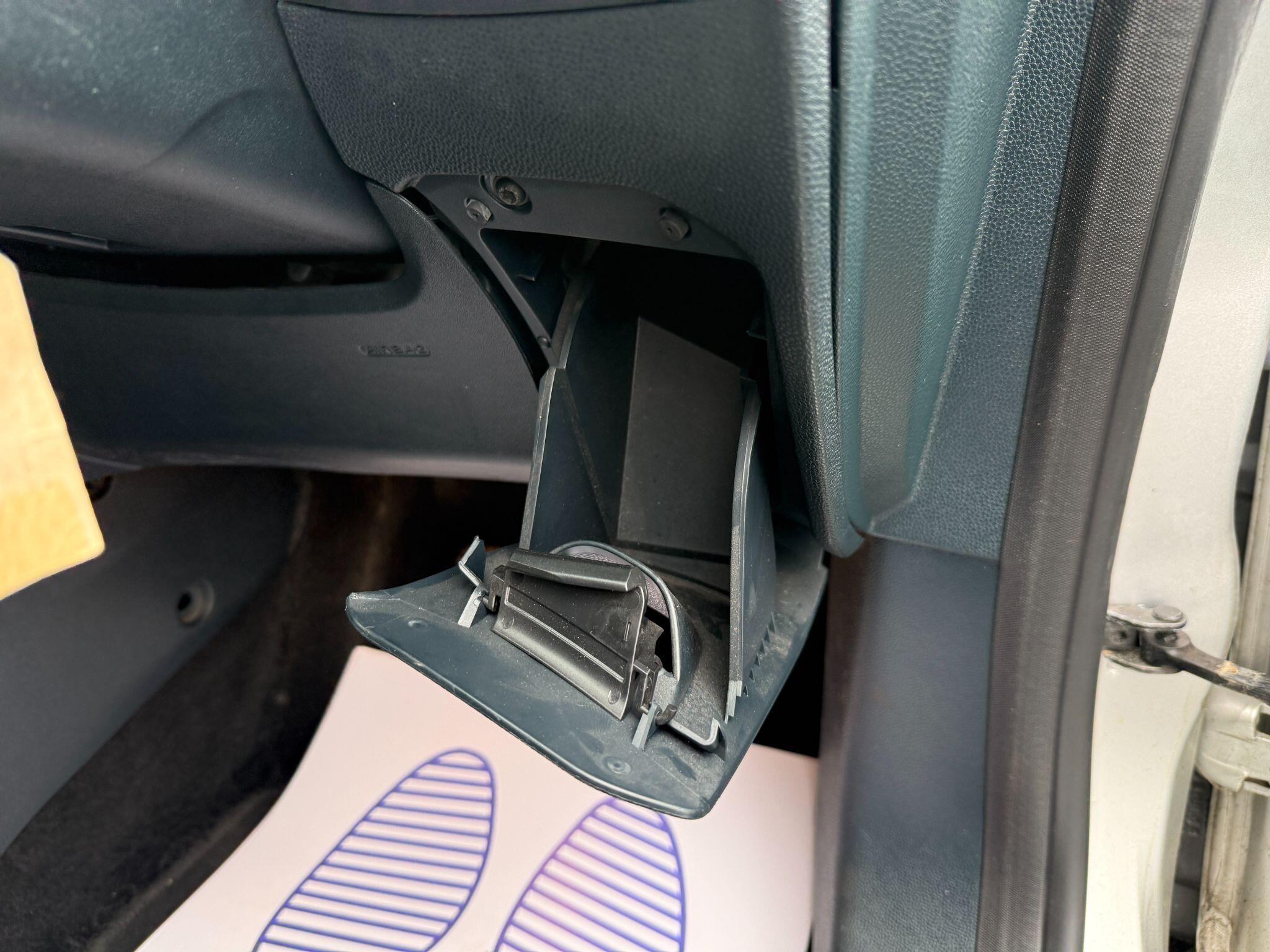 Ford Fiesta - Image 51