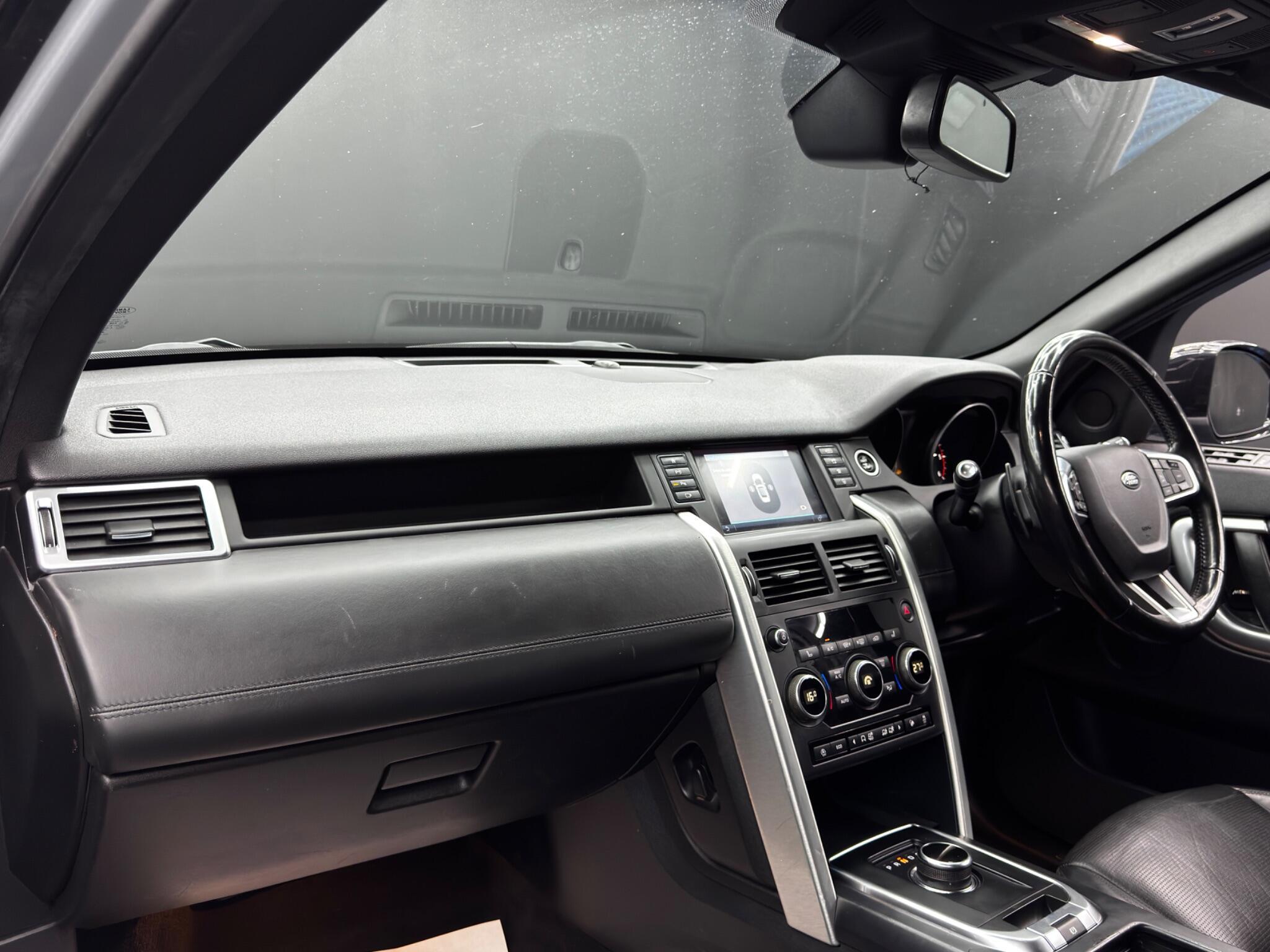 Land Rover DISCOVERY SPORT - Image 11