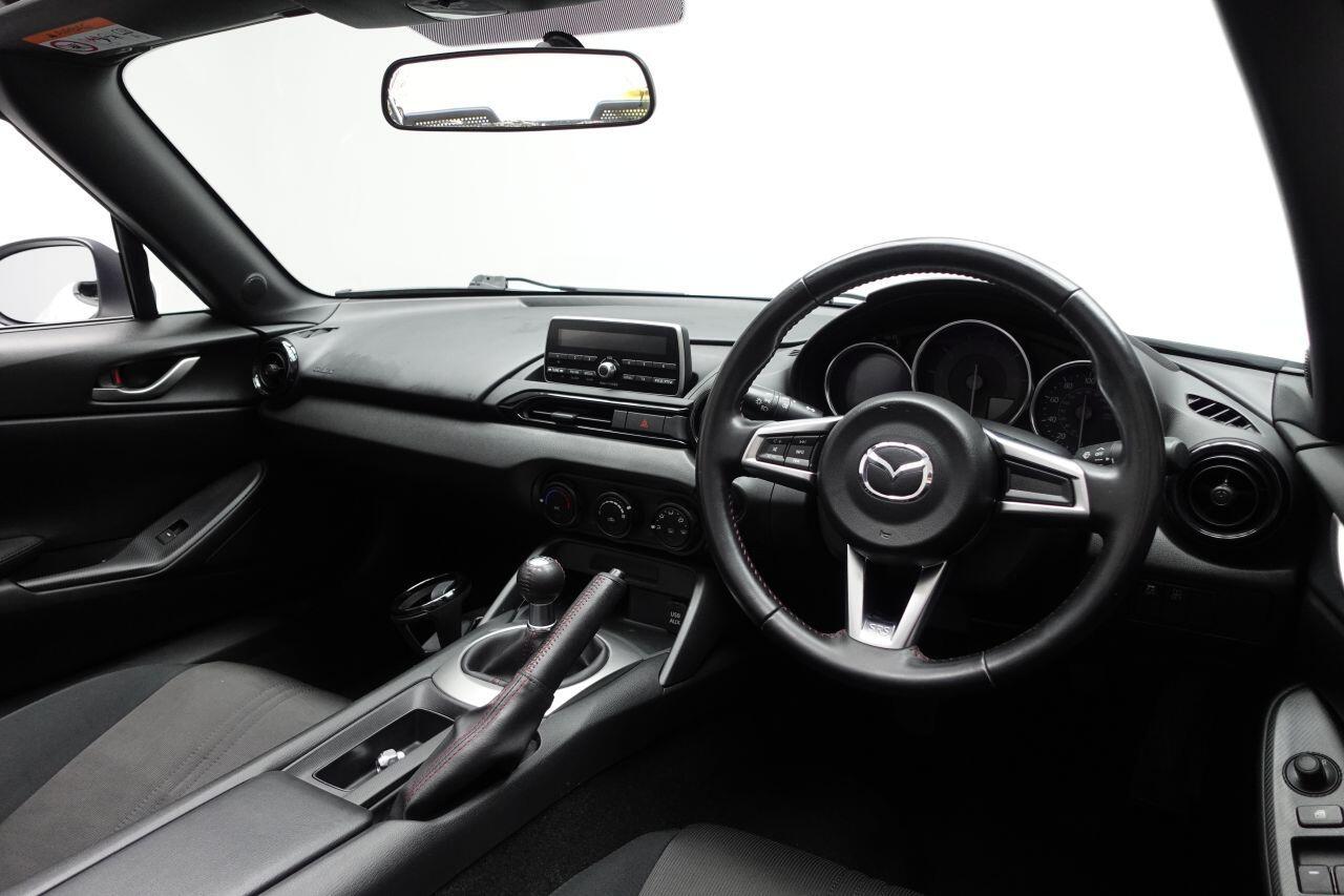 Mazda MX-5 - Image 15