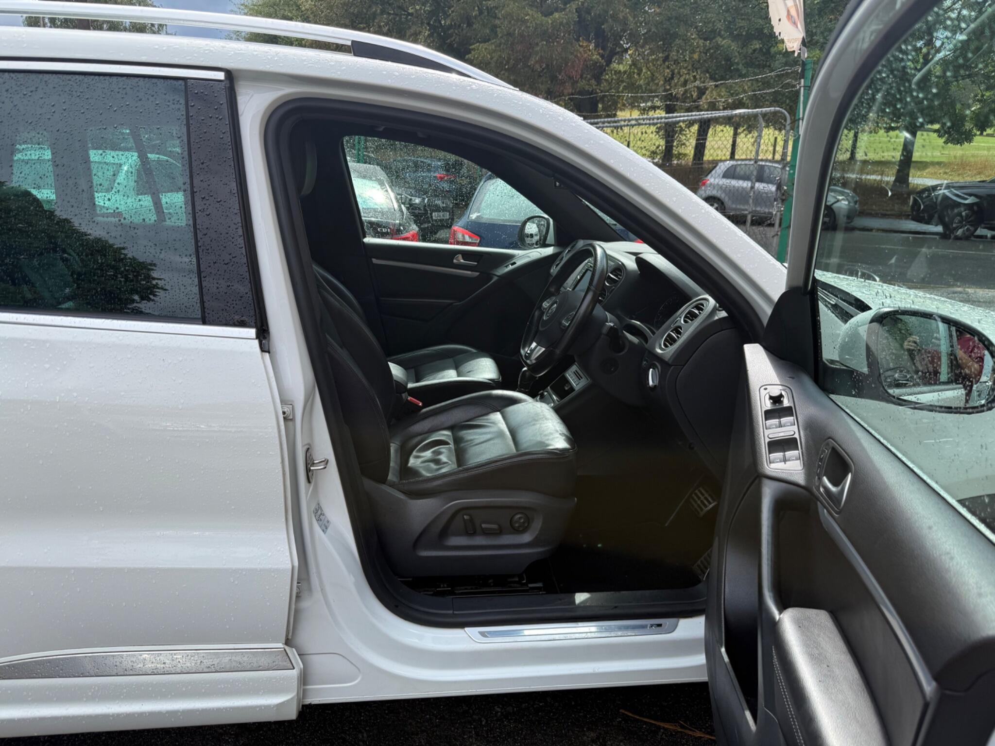 Volkswagen Tiguan - Image 20