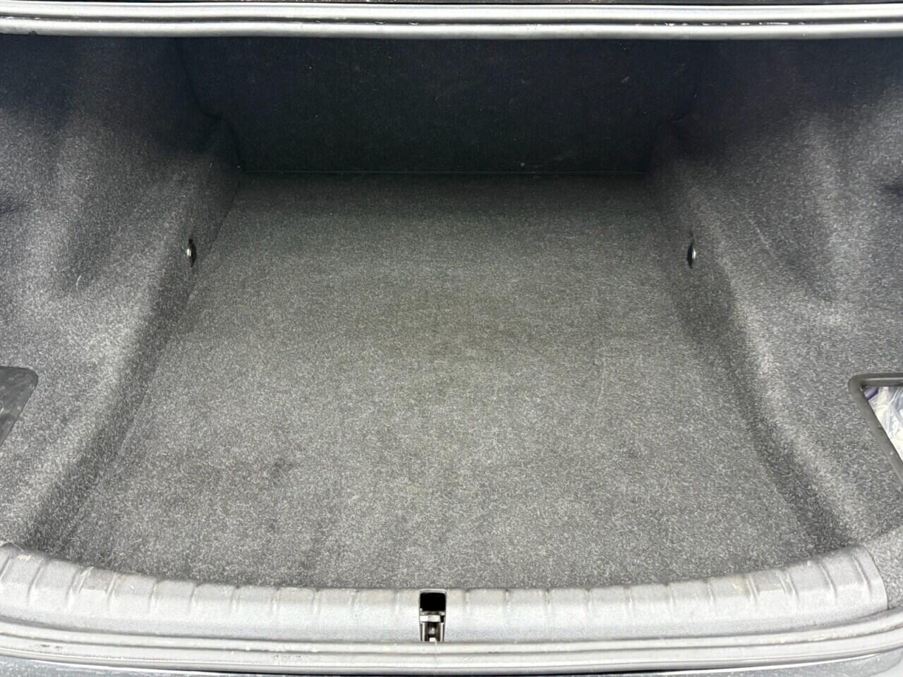 BMW 5 Series - Image 13