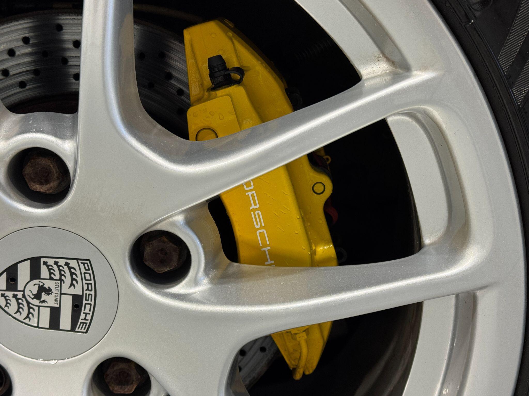 Porsche 718 Cayman - Image 28