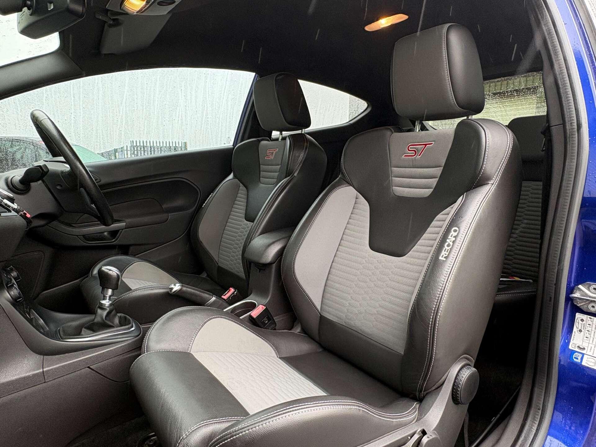 Ford Fiesta - Image 16