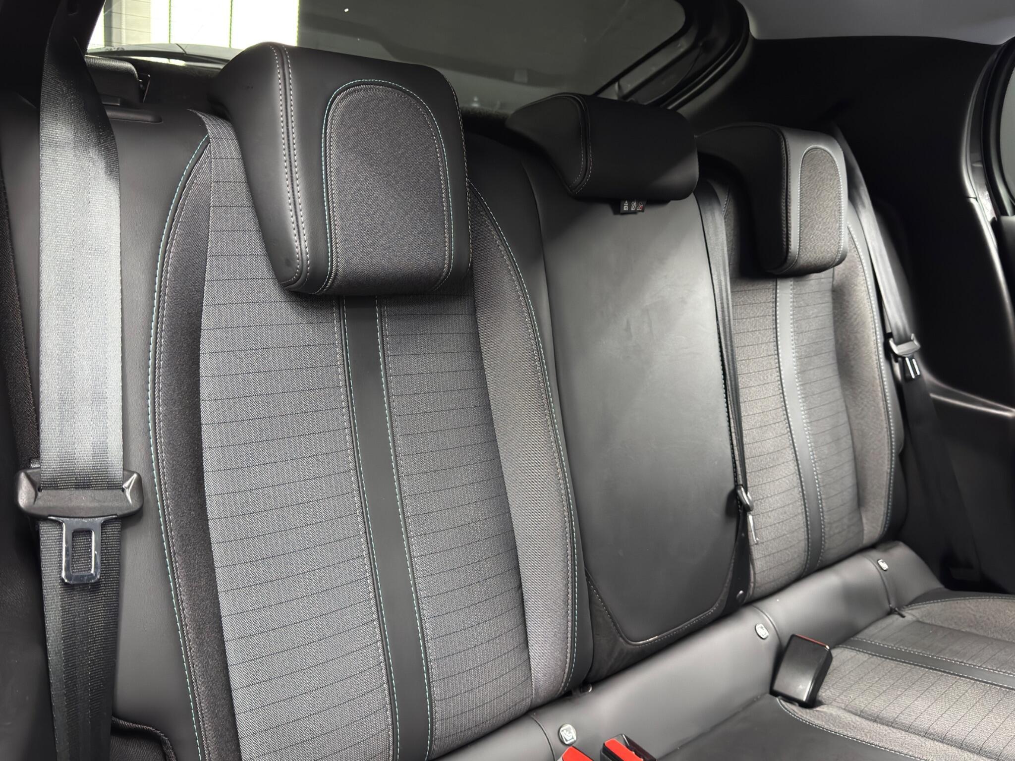 Peugeot 208 - Image 15