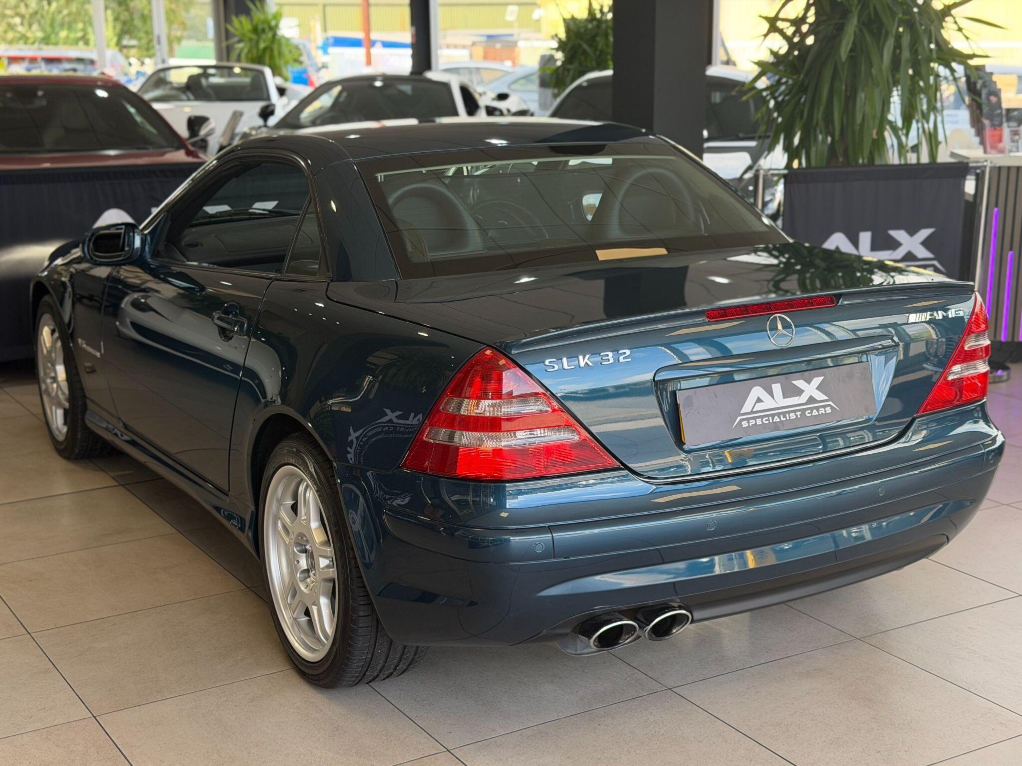 Mercedes SLK - Image 19
