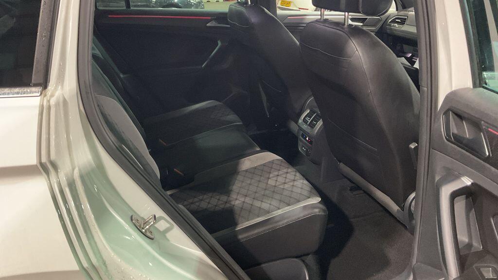 Volkswagen Tiguan - Image 9