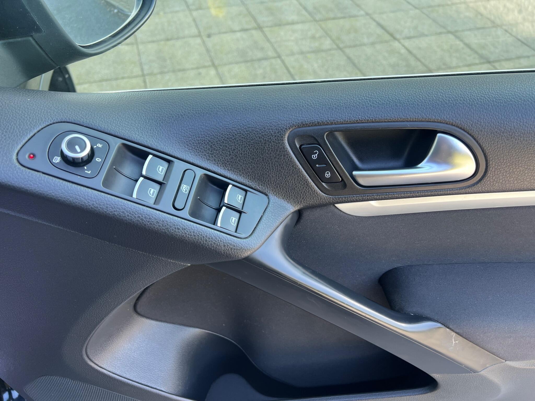 Volkswagen Tiguan - Image 26