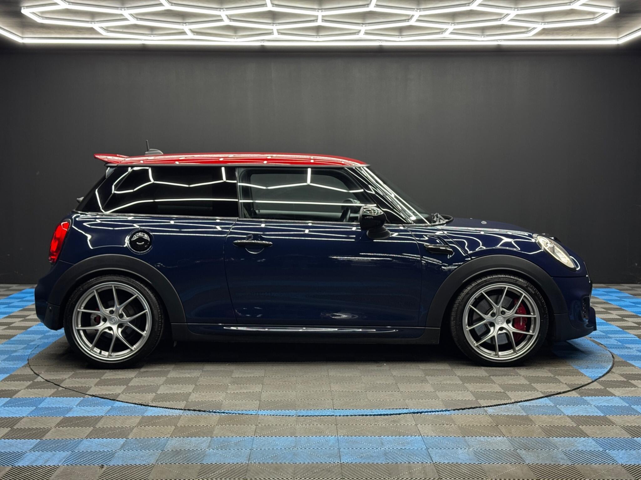 MINI Hatch - Image 4