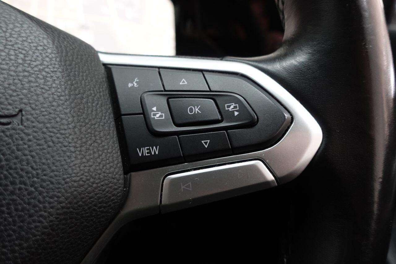 Volkswagen Golf - Image 35