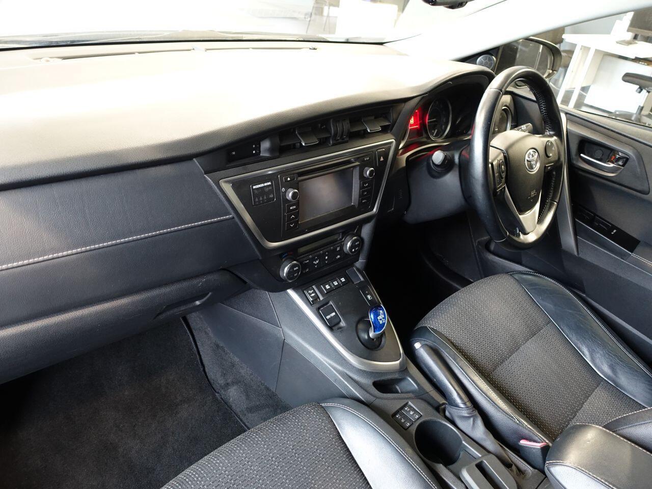 Toyota Auris - Image 16