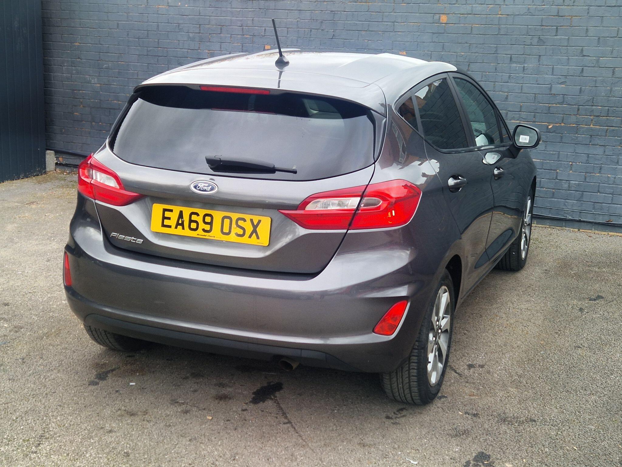 Ford Fiesta - Image 10