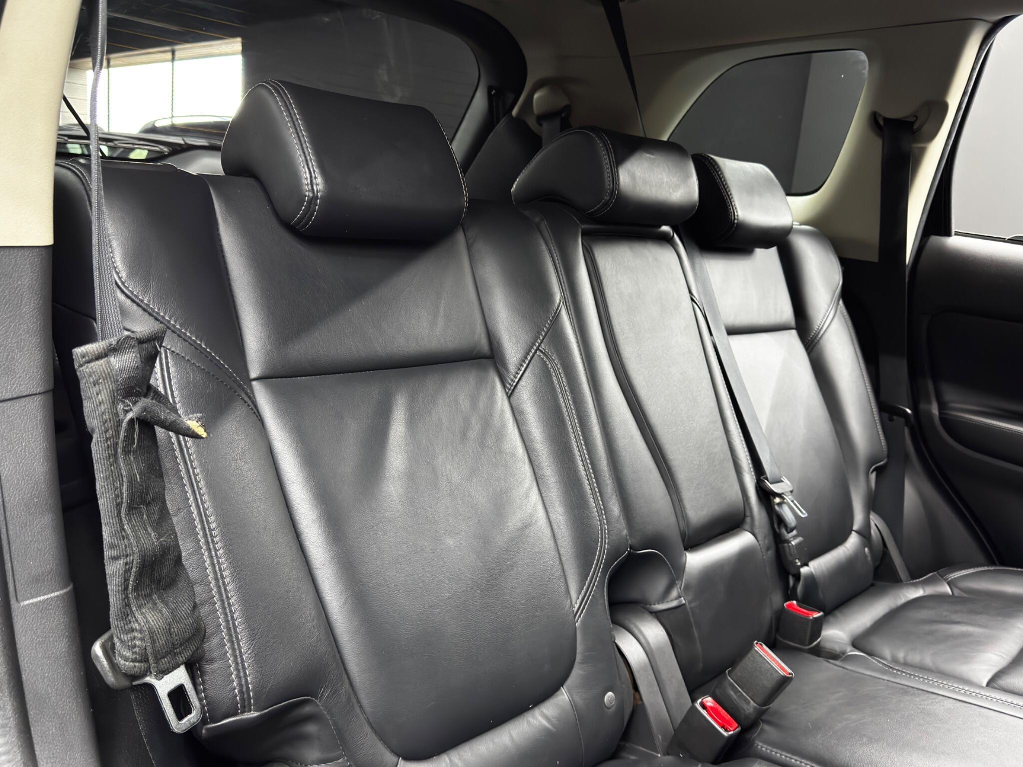 Mitsubishi Outlander - Image 15