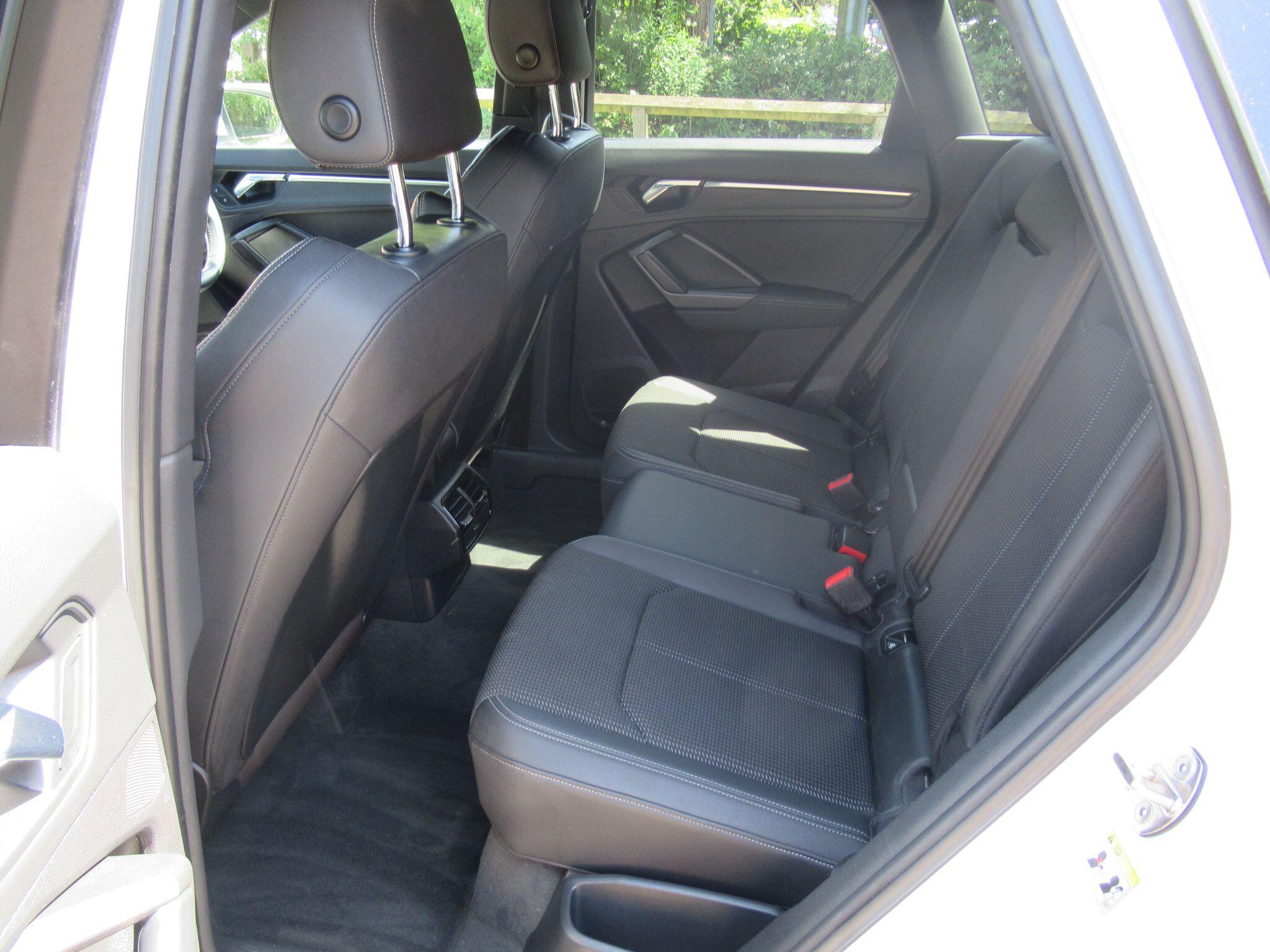 Audi Q3 - Image 12
