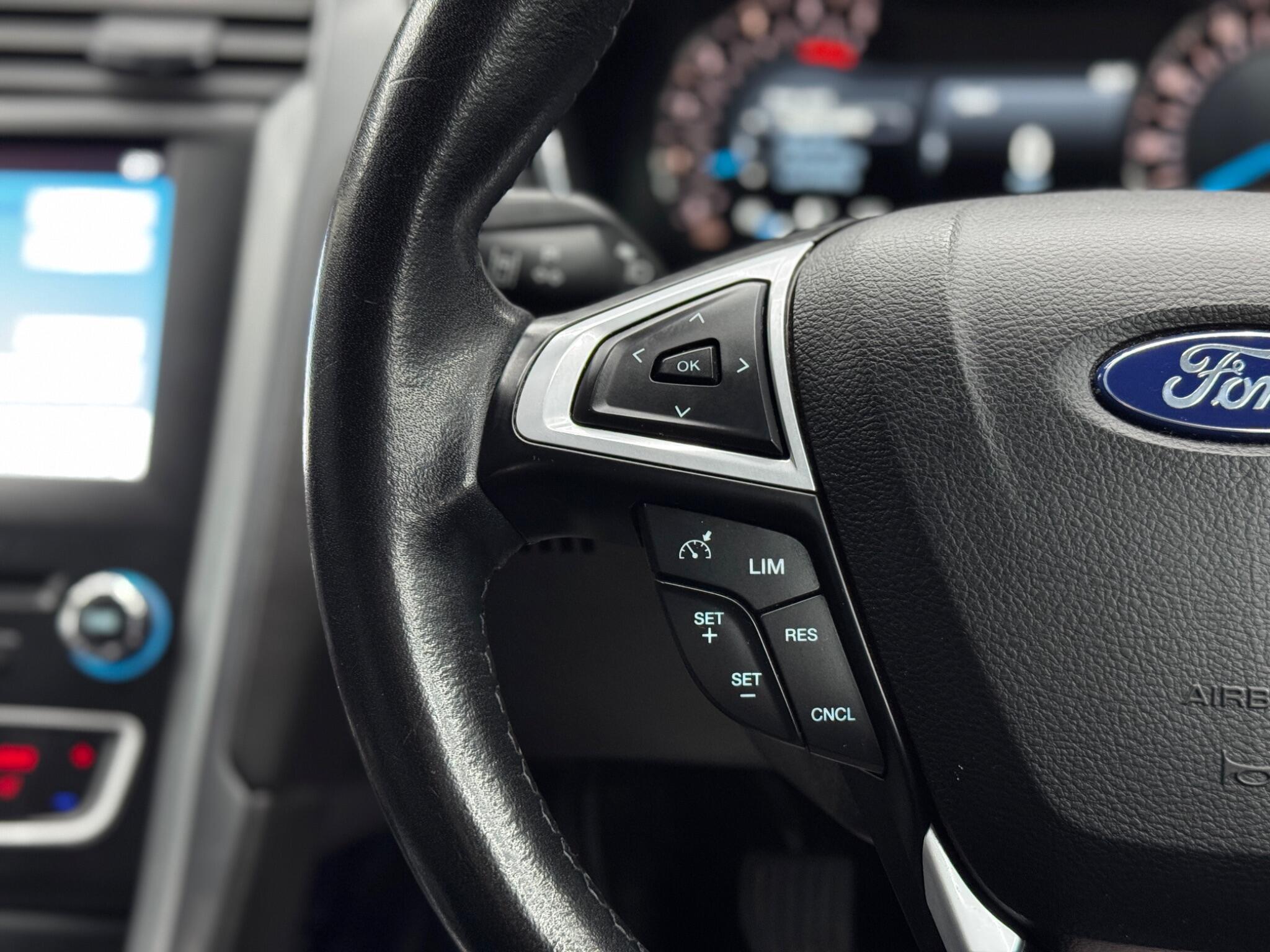 Ford Mondeo - Image 20