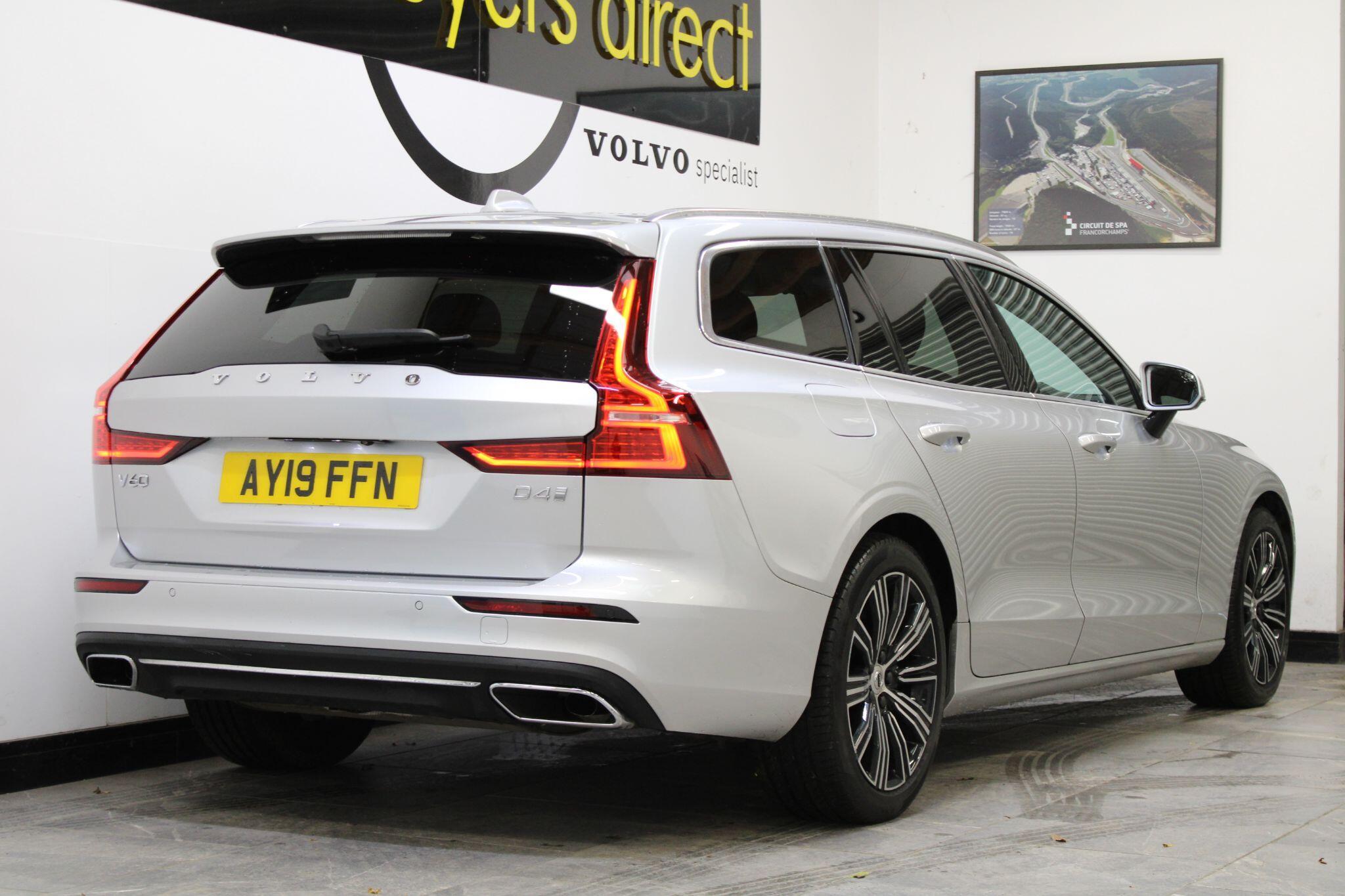 Volvo V60 - Image 12