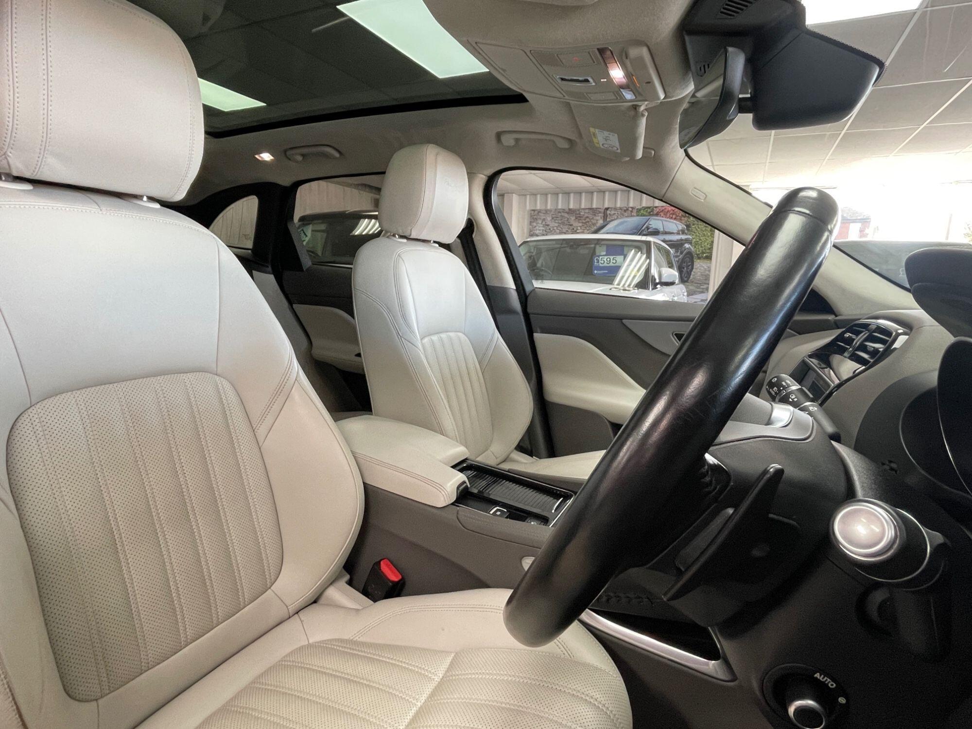 Jaguar F-Pace - Image 26