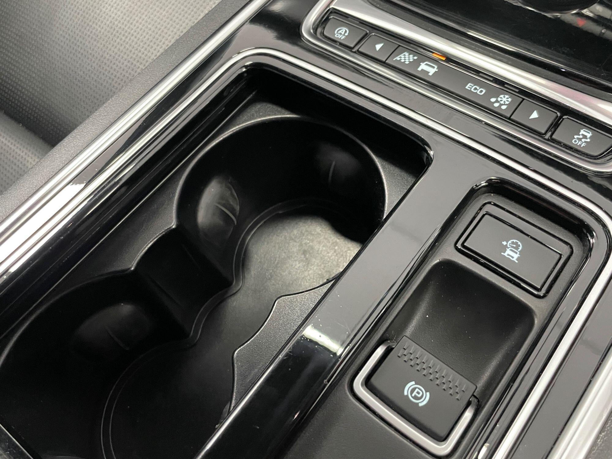 Jaguar XF - Image 49