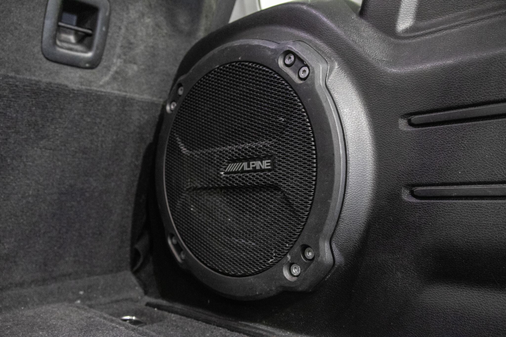 Jeep Wrangler - Image 10
